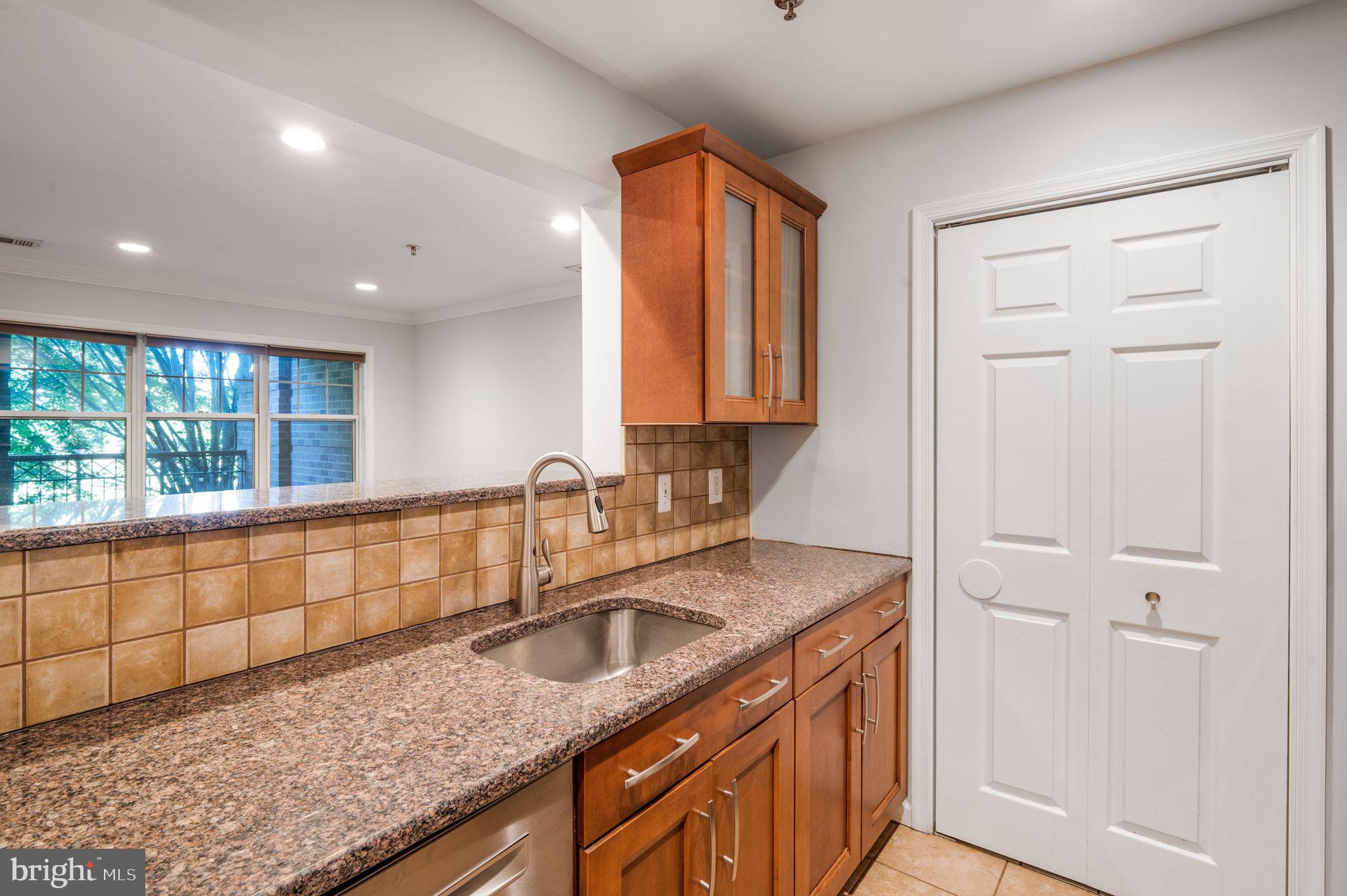 SAVOY PARK CONDOMINIUMS - Residential