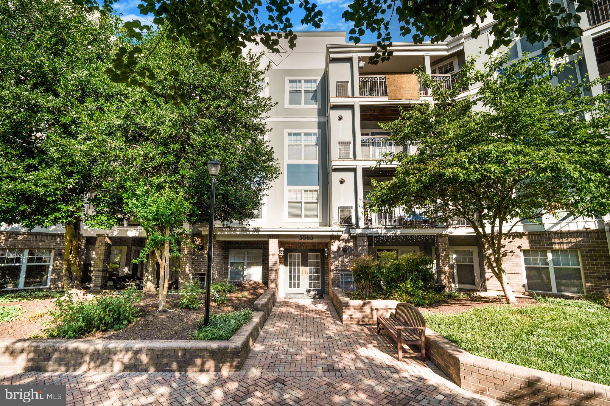 SAVOY PARK CONDOMINIUMS - Residential