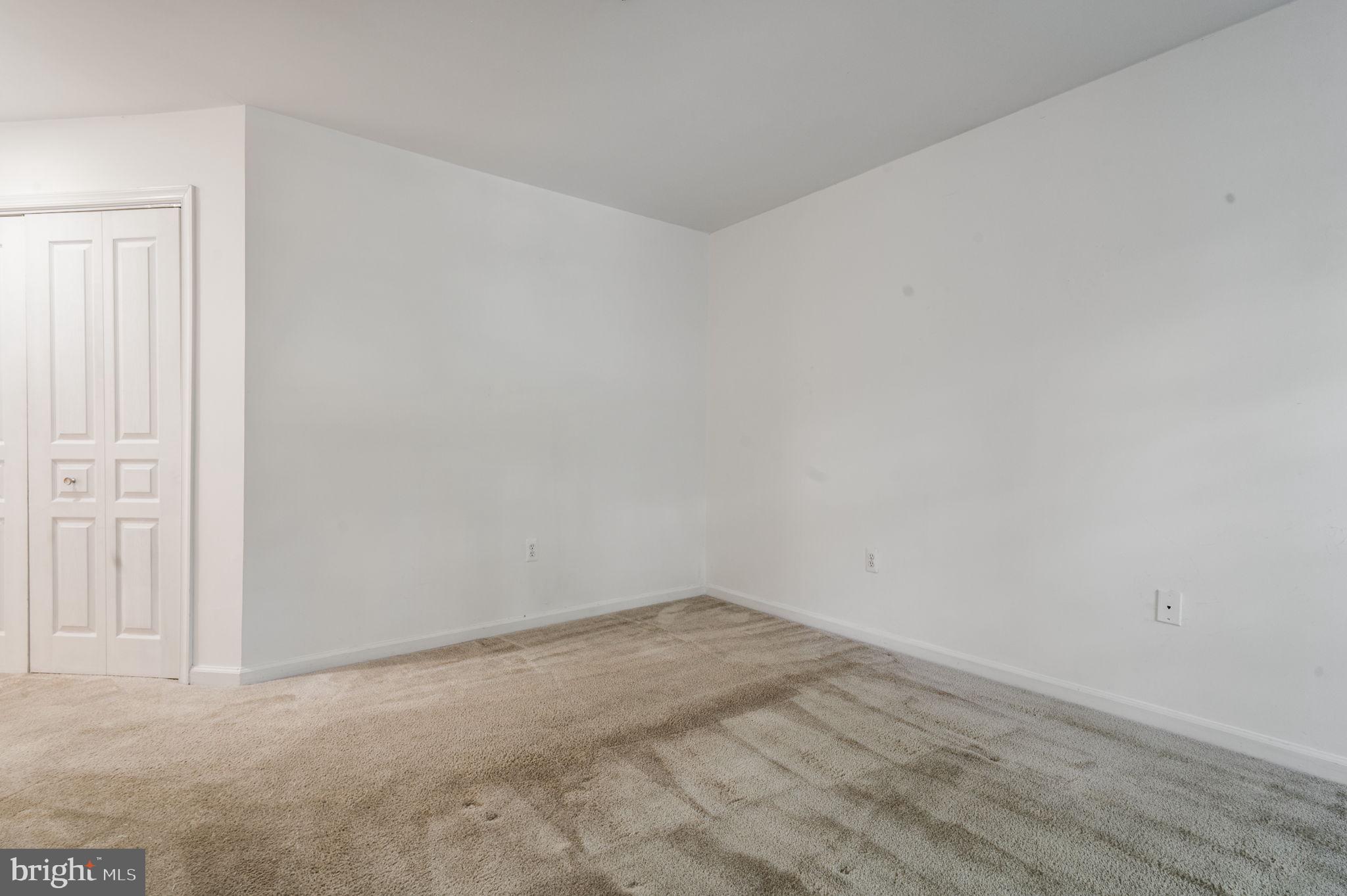 SAVOY PARK CONDOMINIUMS - Residential