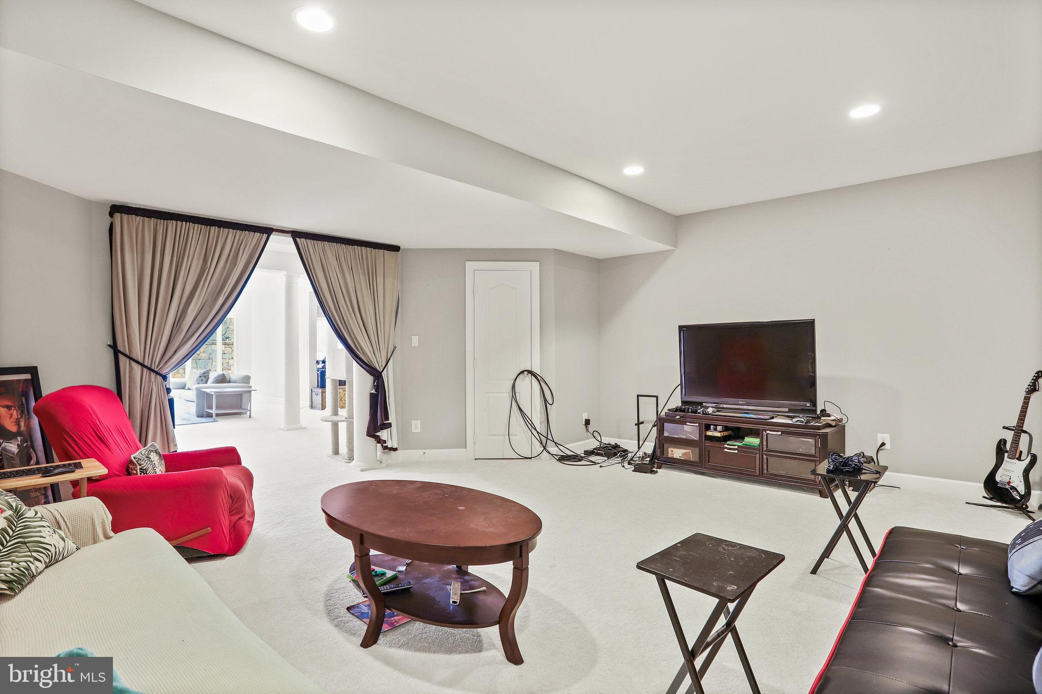 RIVERBEND - Residential