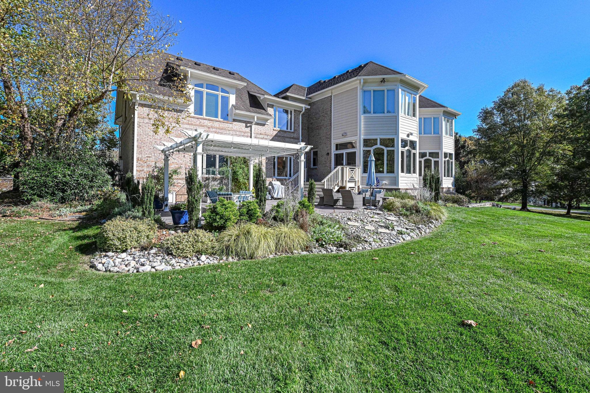 RIVERBEND - Residential