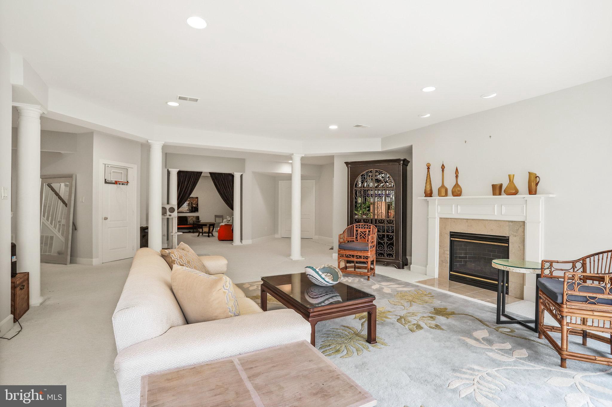 RIVERBEND - Residential