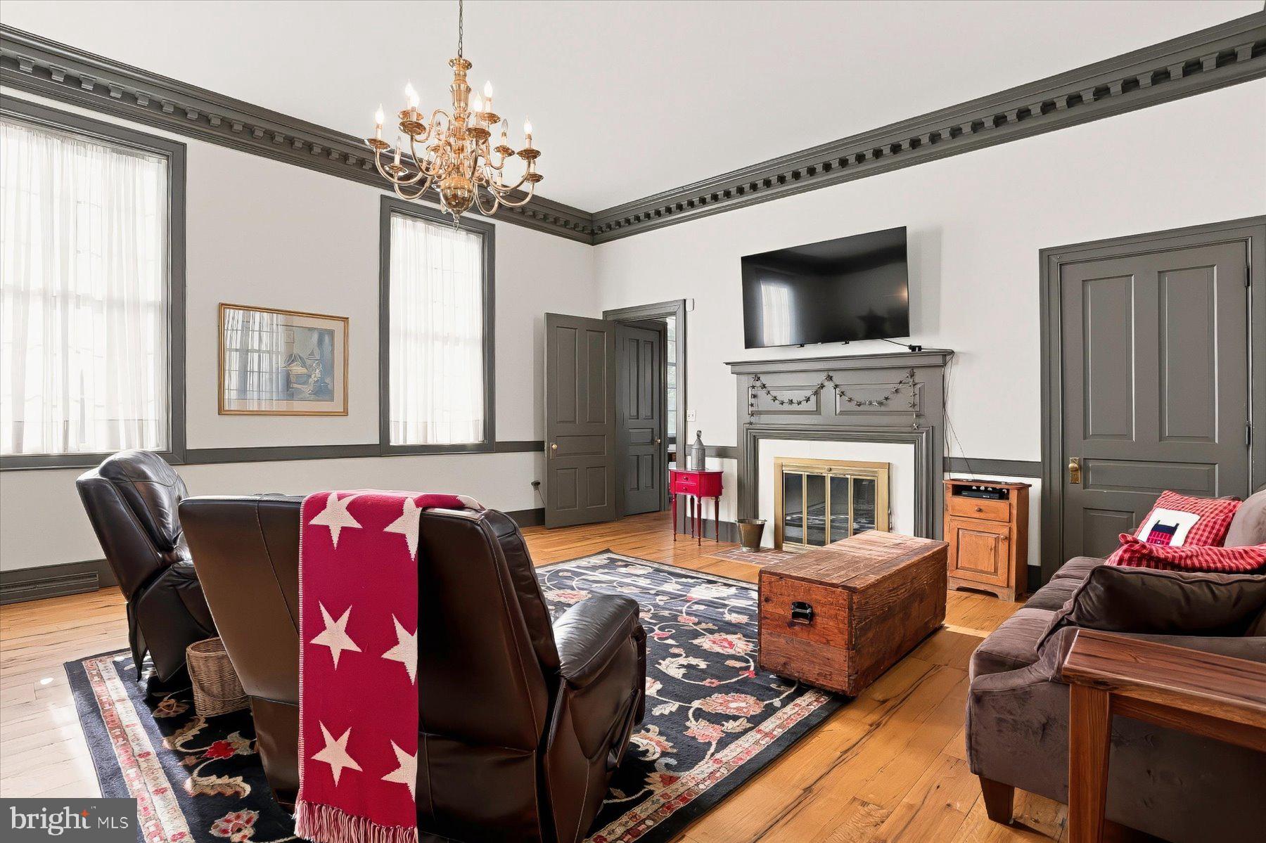 503 S WALNUT STREET