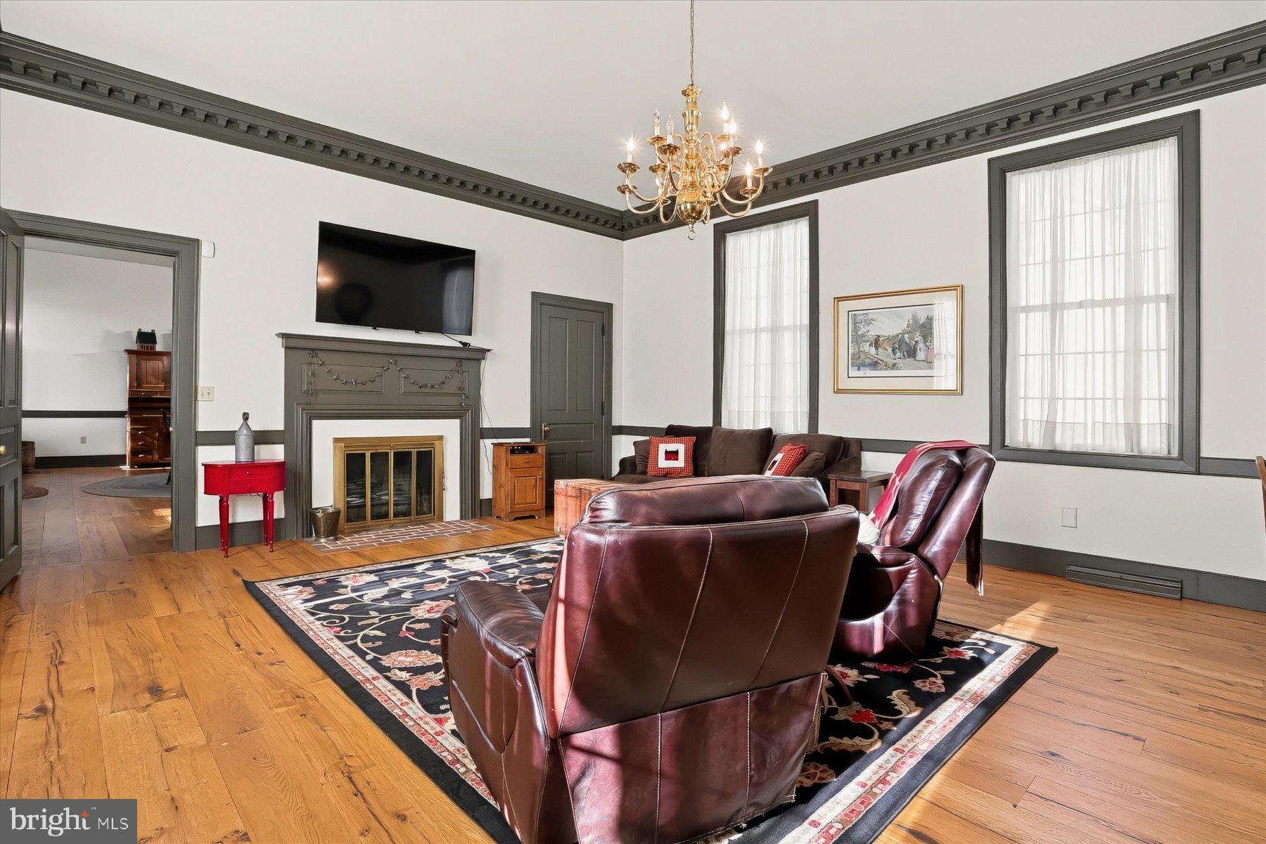 503 S WALNUT STREET
