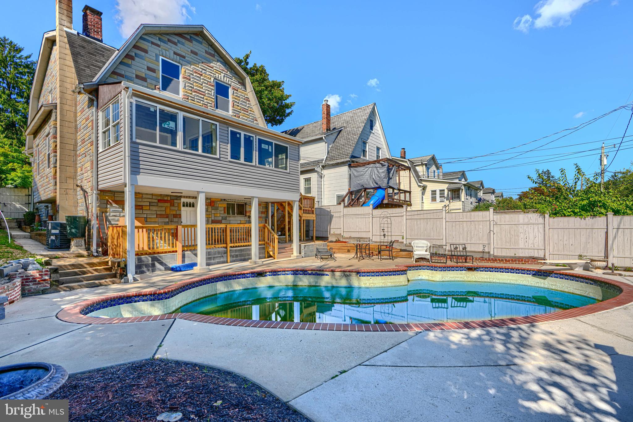 MAYFIELD - Residential