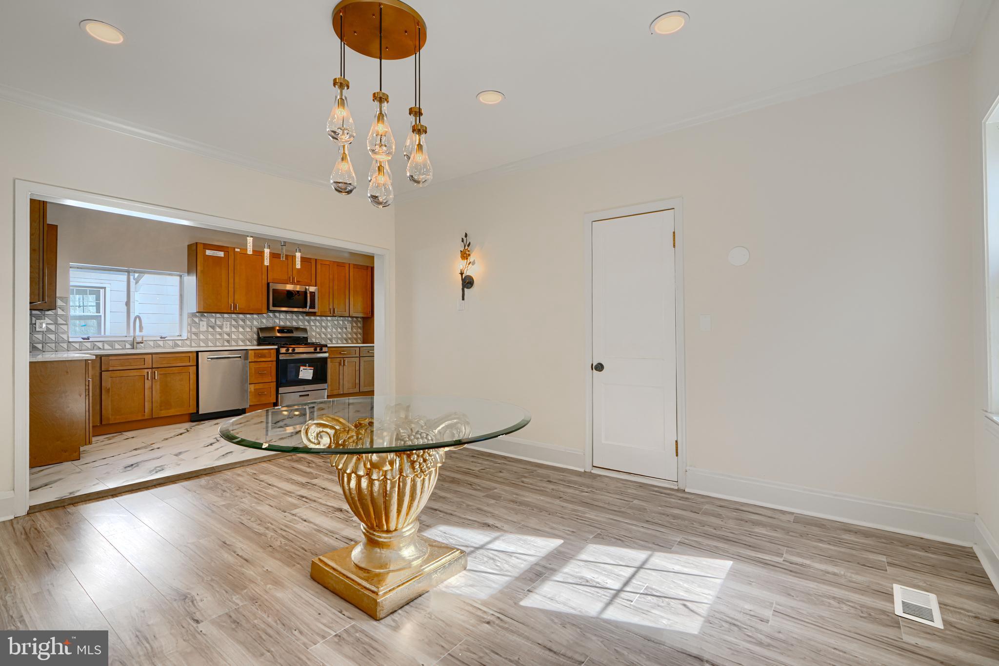 MAYFIELD - Residential