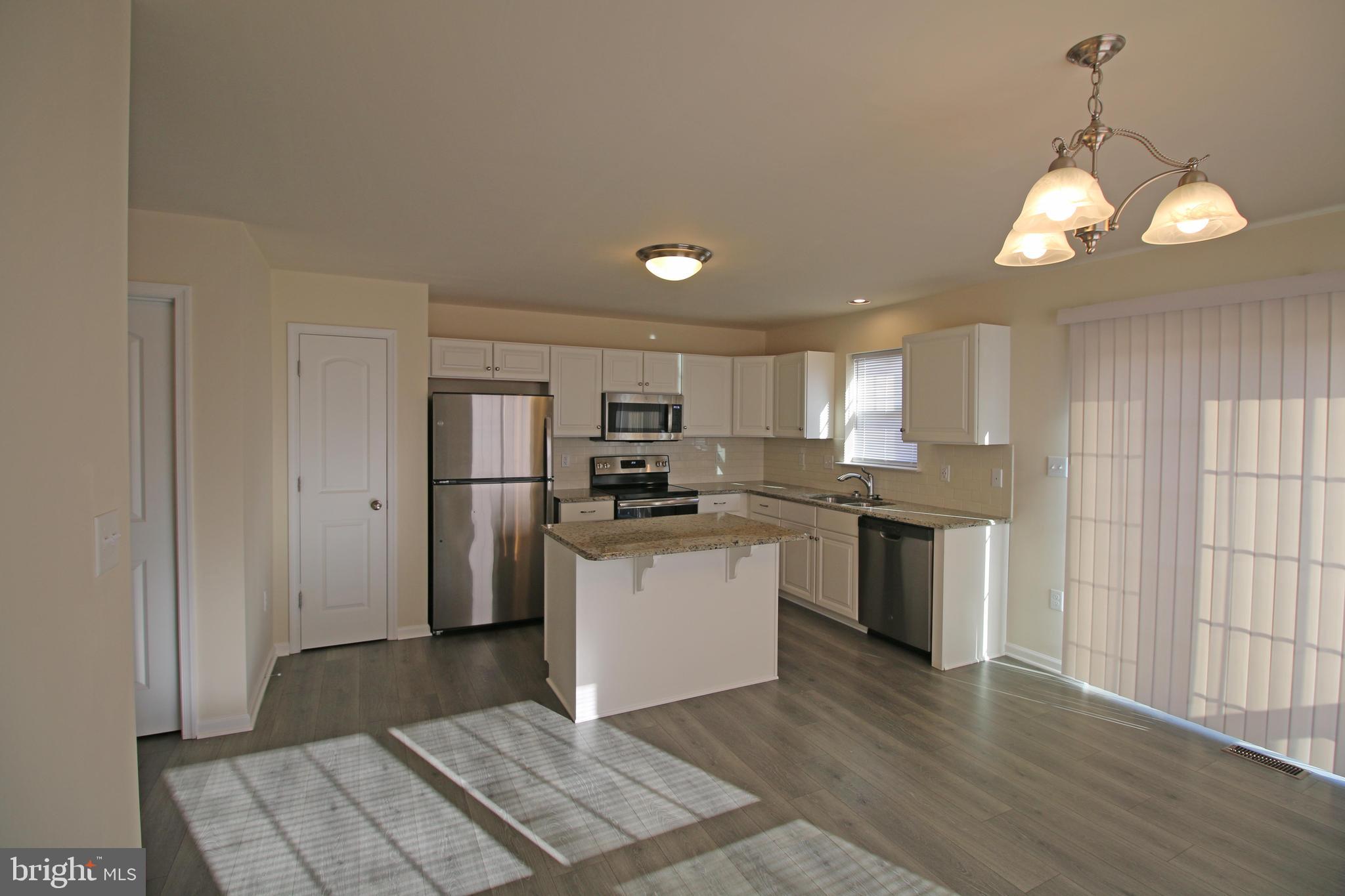 ADMIRALS QUAY - Residential Lease