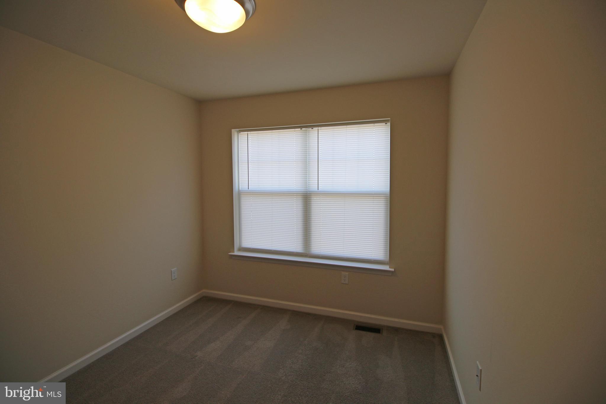 ADMIRALS QUAY - Residential Lease