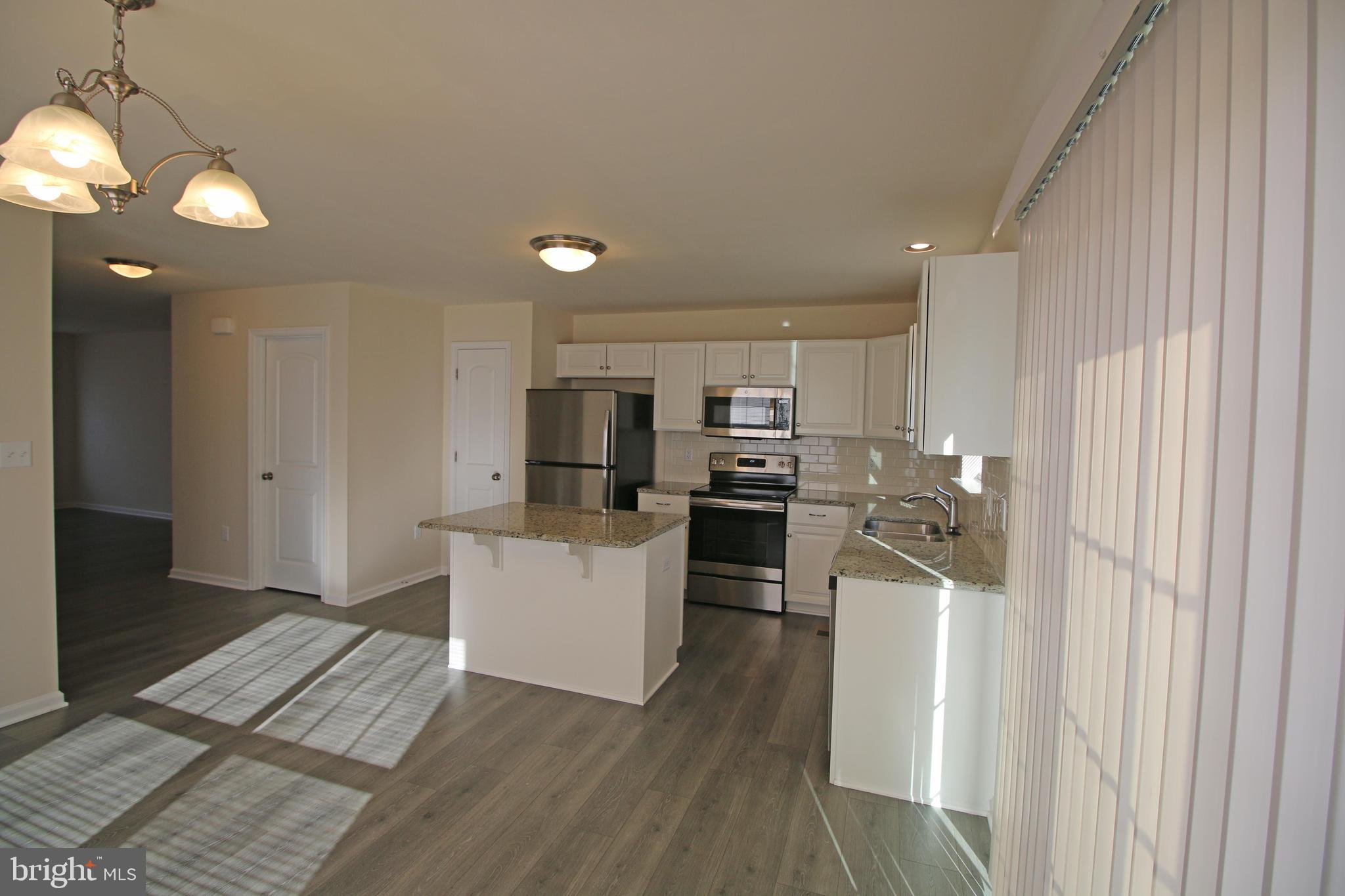 ADMIRALS QUAY - Residential Lease