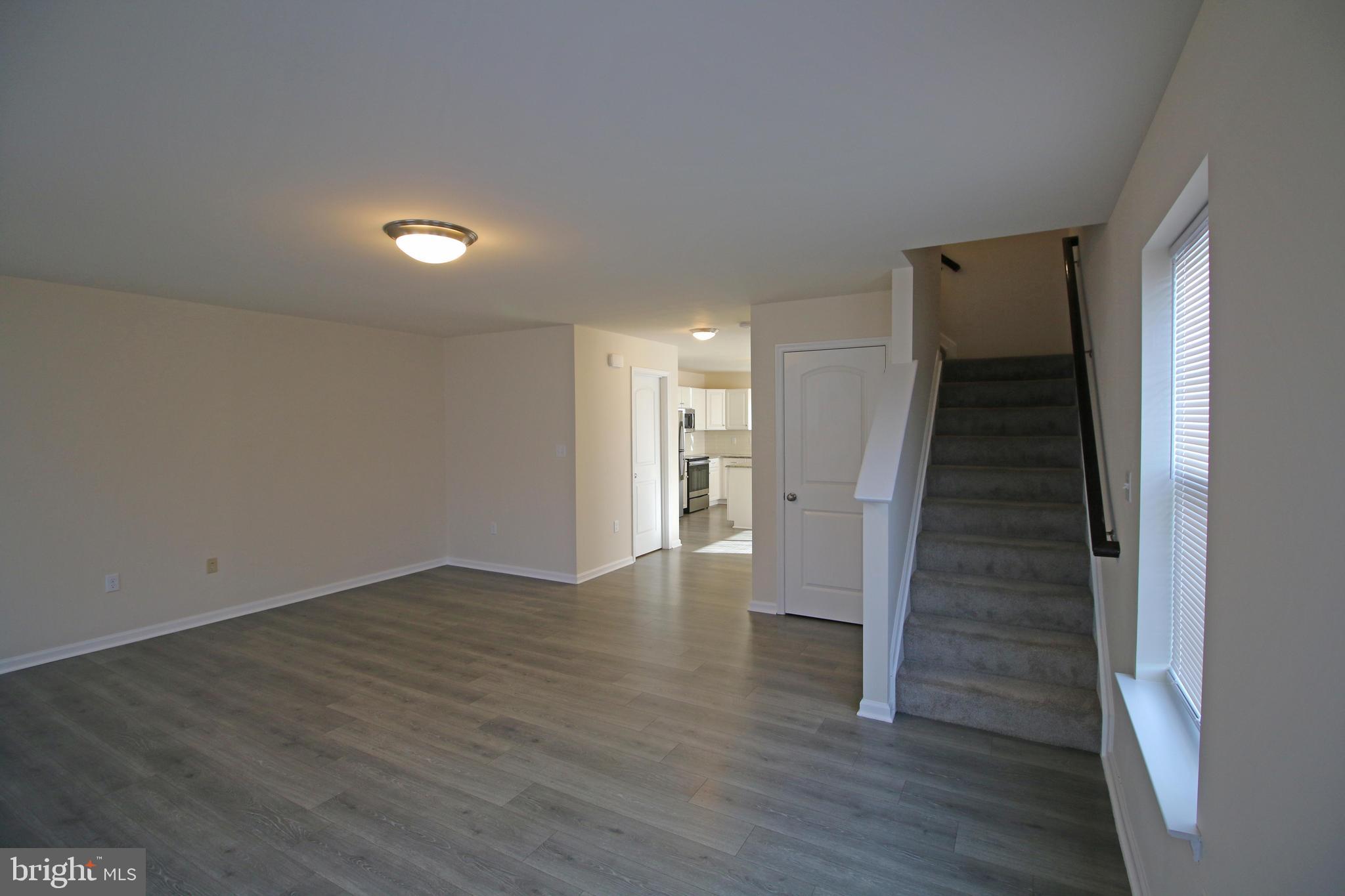 ADMIRALS QUAY - Residential Lease