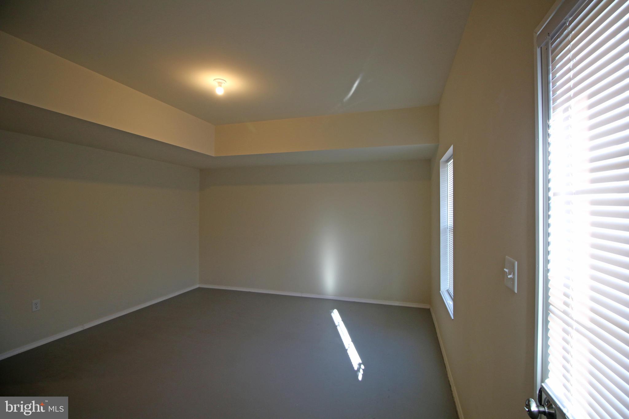 ADMIRALS QUAY - Residential Lease