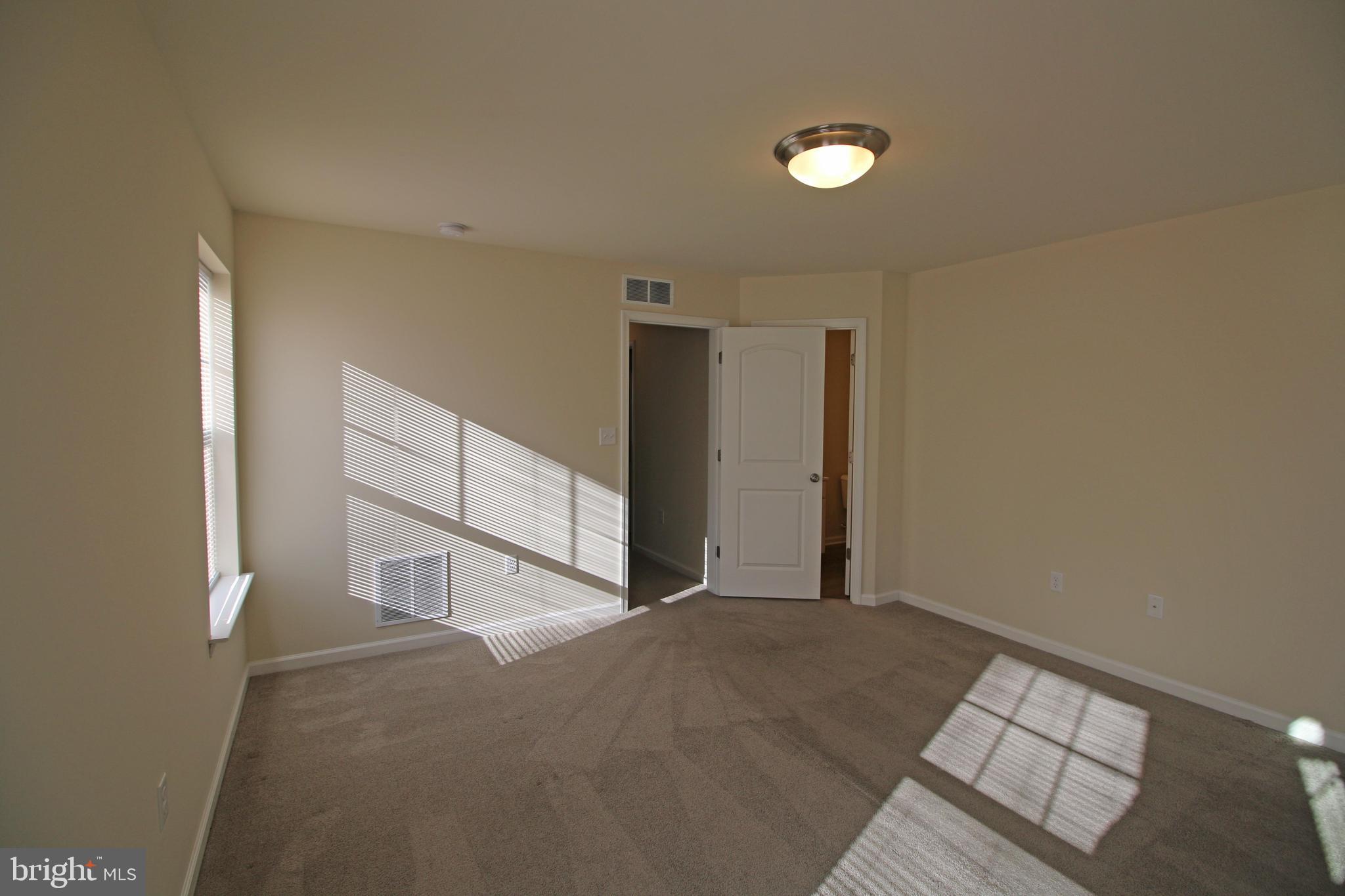 ADMIRALS QUAY - Residential Lease