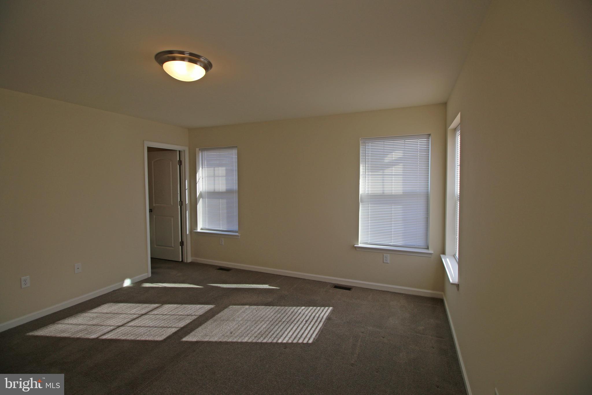 ADMIRALS QUAY - Residential Lease