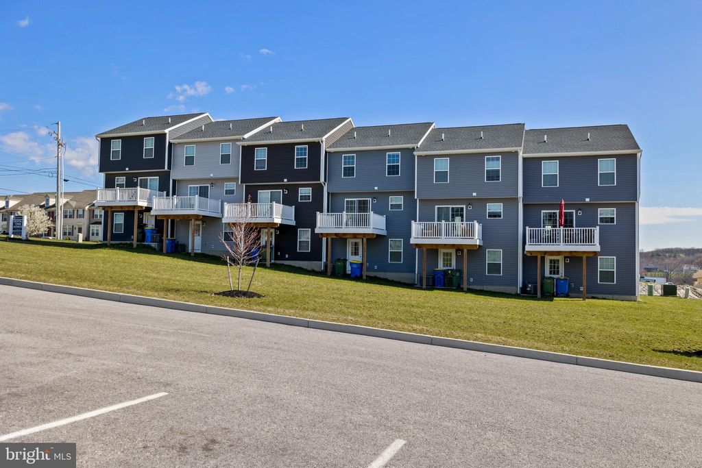 Photo of 34 Penstock Ln, GETTYSBURG, PA 17325 (MLS # PAAD2021912)