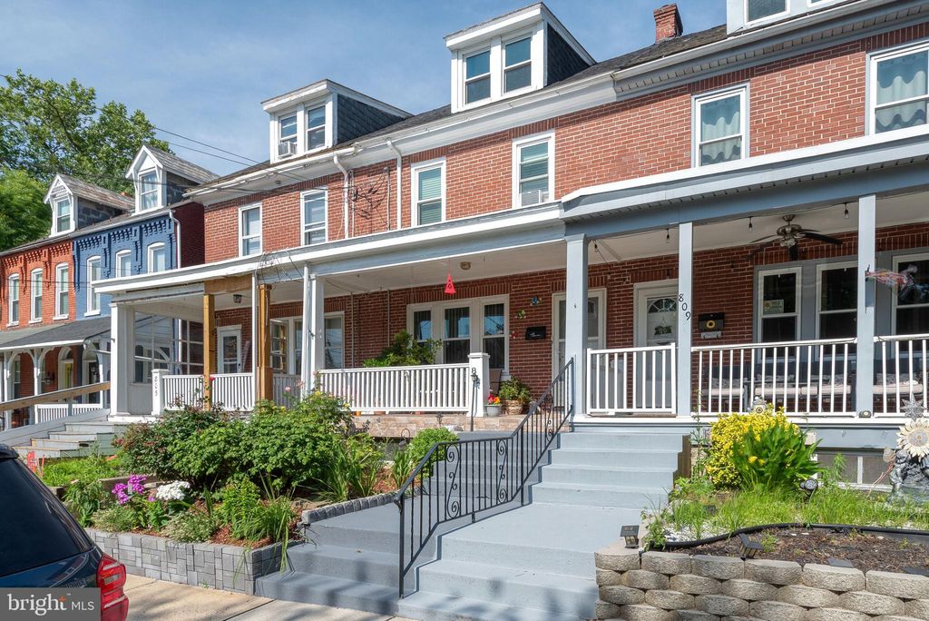 Photo of 807 Highland Avenue, LANCASTER, PA 17603 (MLS # PALA2071984)