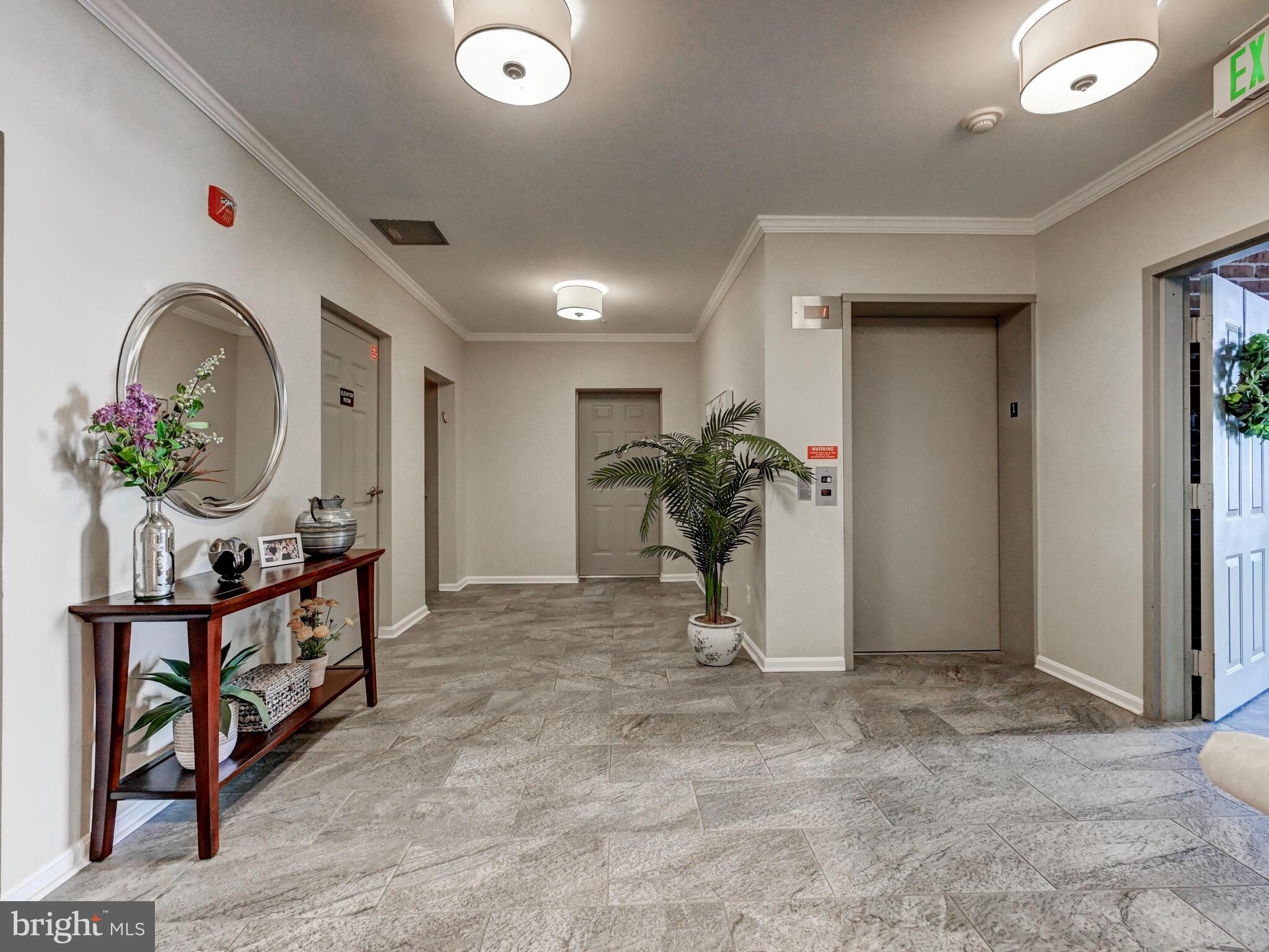 12111 TULLAMORE COURT 101