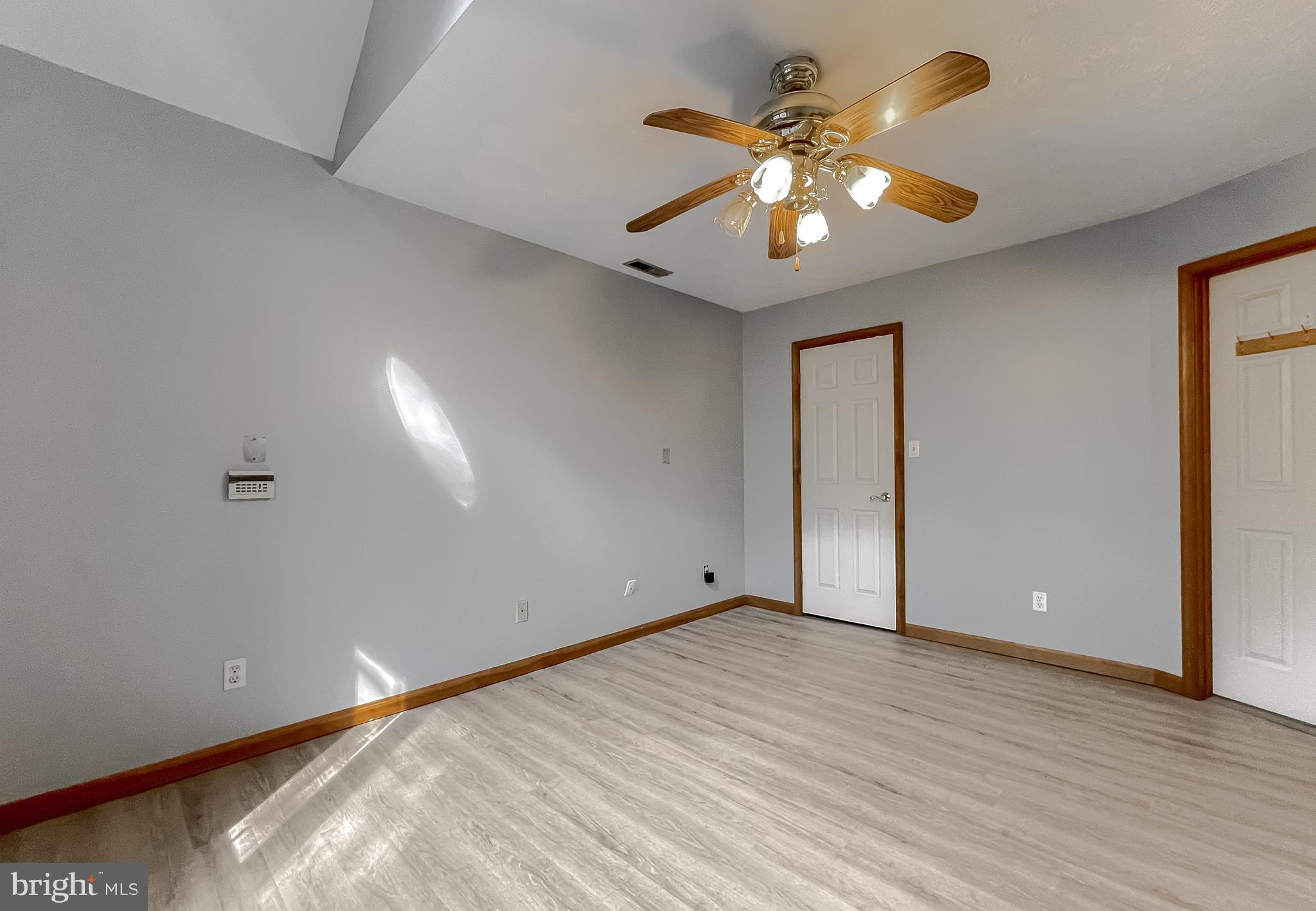 TOWER HILL - Residential