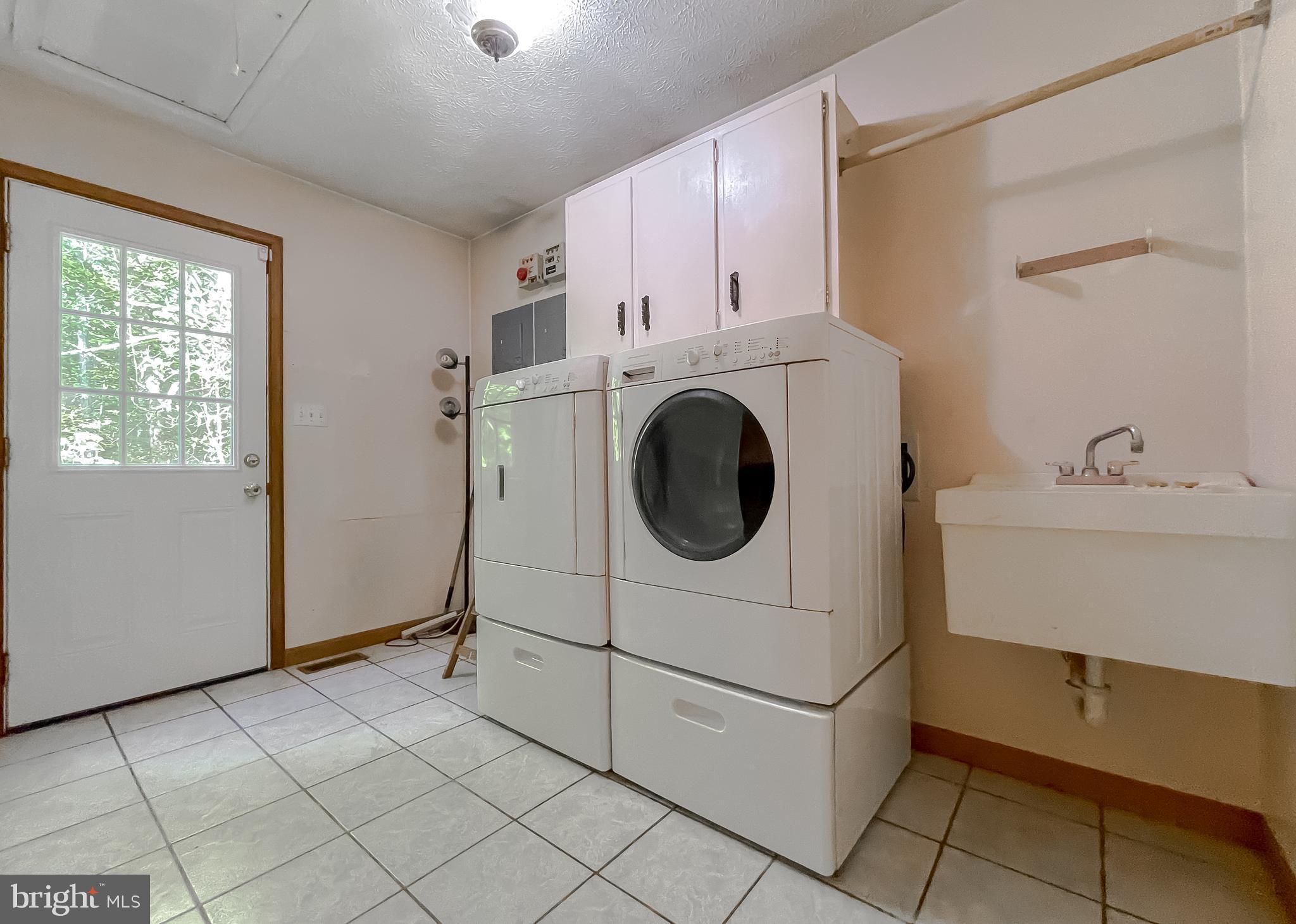 TOWER HILL - Residential