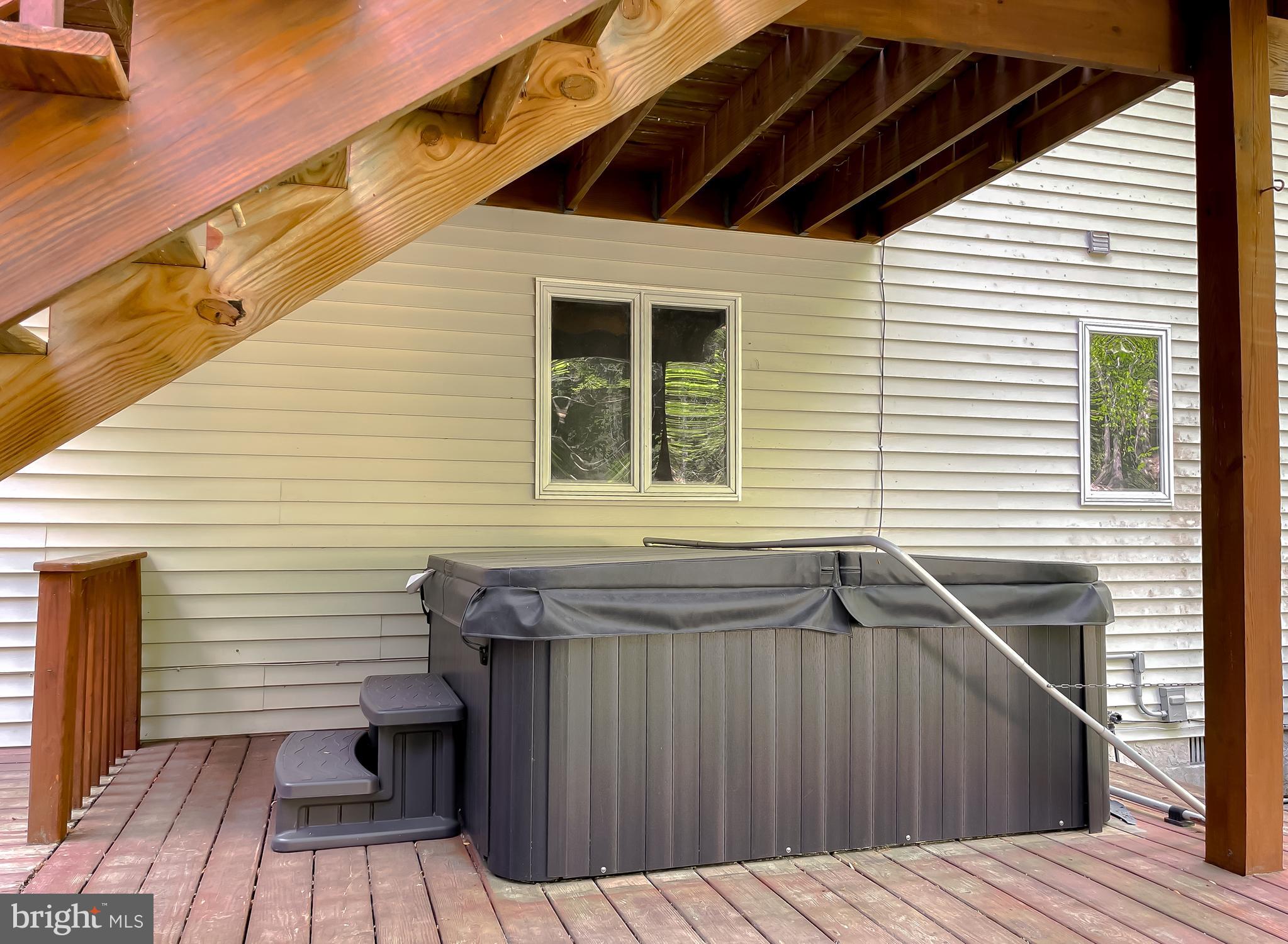 TOWER HILL - Residential