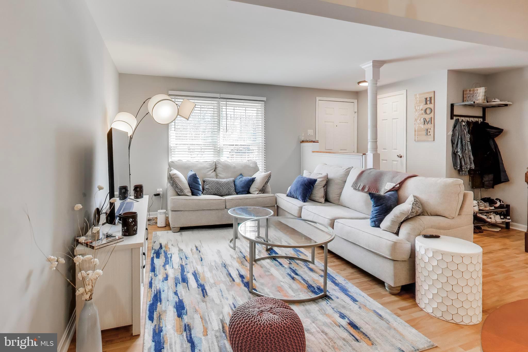 LAUREL LAKES - Residential