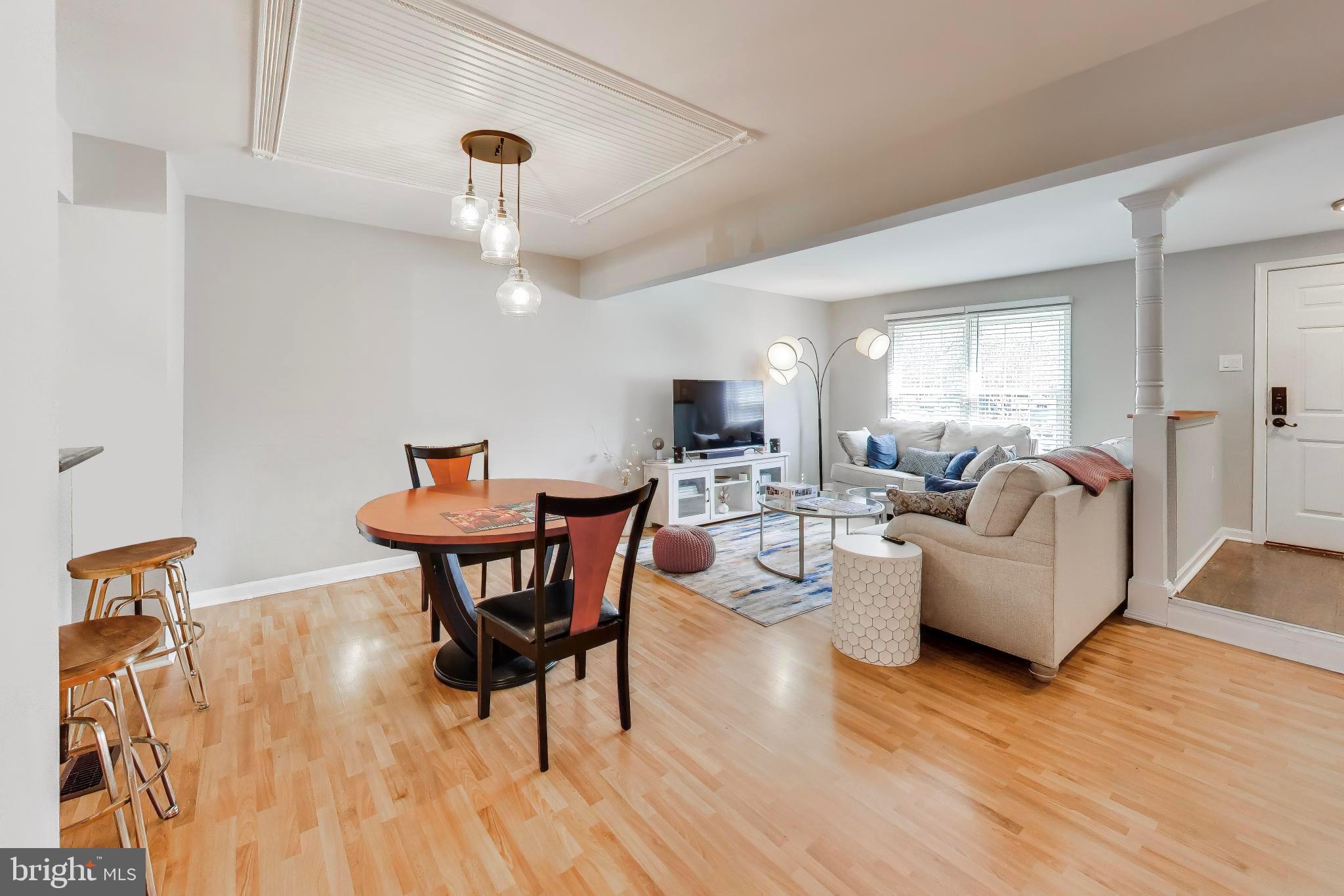 LAUREL LAKES - Residential