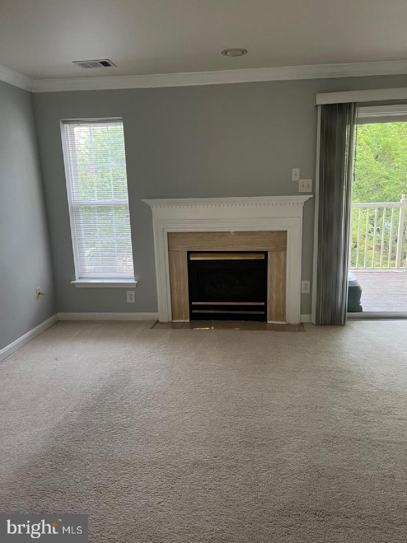 CLOVERLEAF - Residential Lease