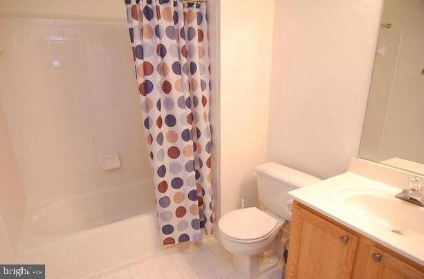 CLOVERLEAF - Residential Lease