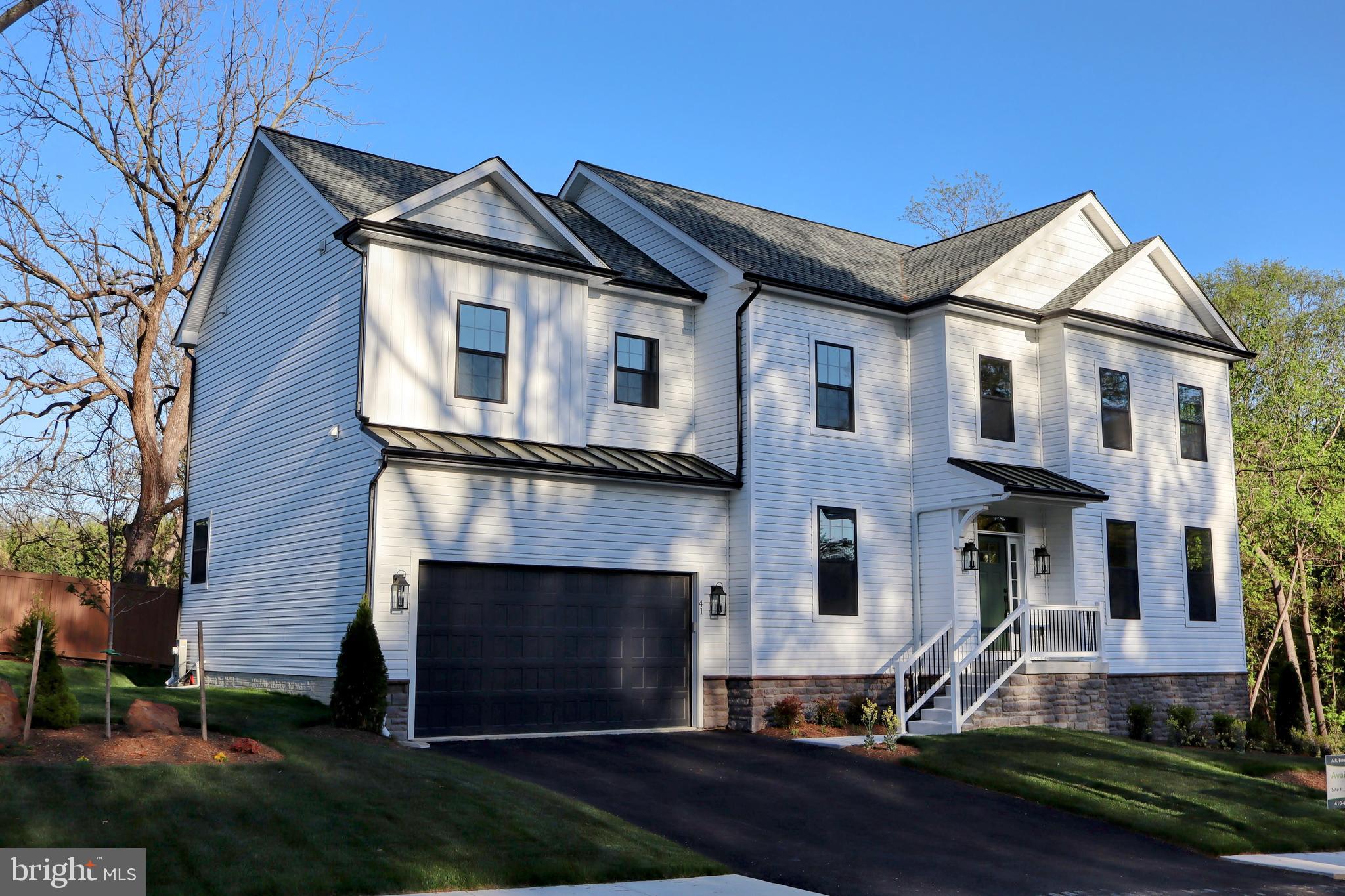41 STRATFORD DRIVE
