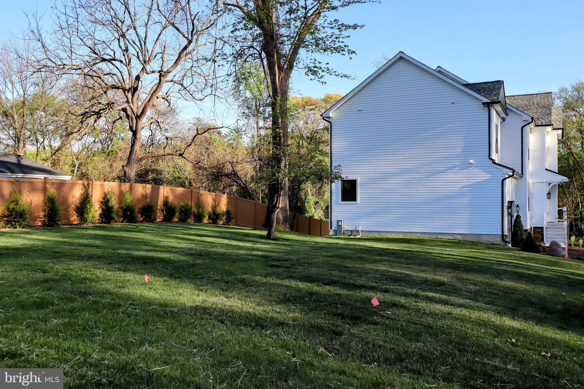 41 STRATFORD DRIVE