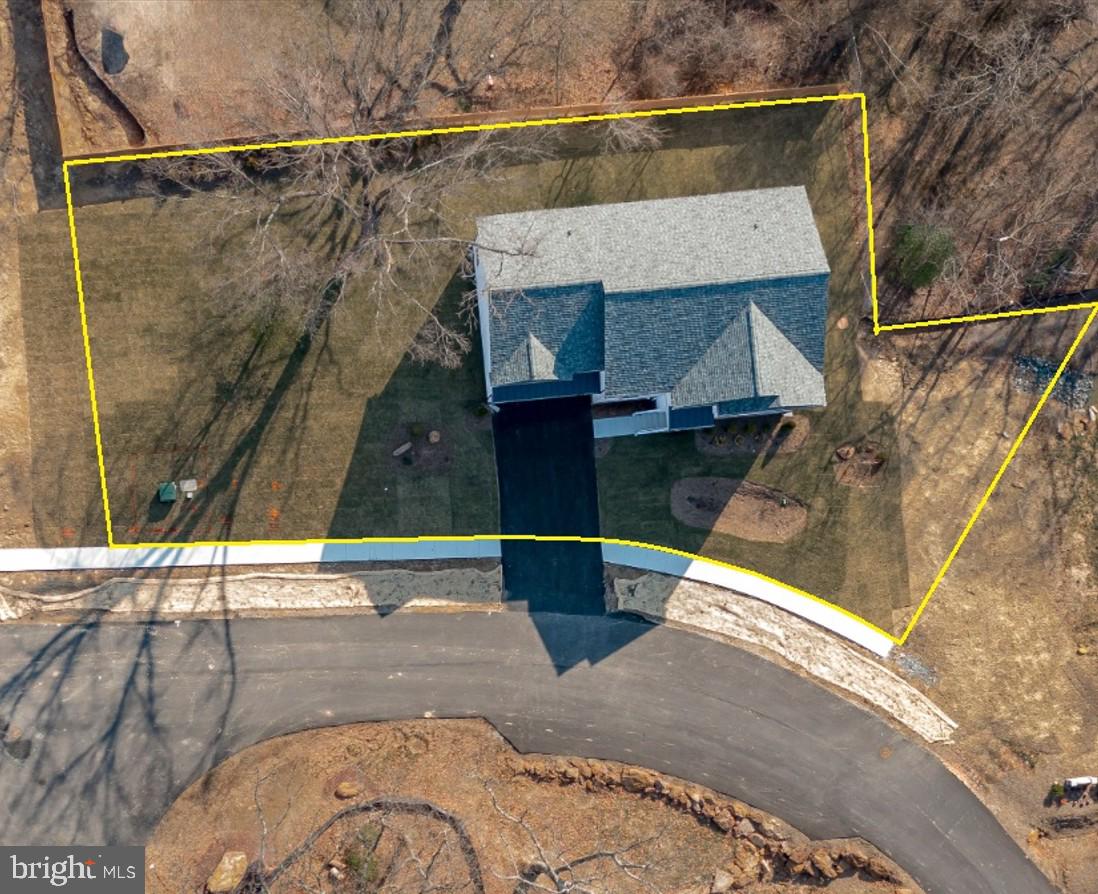 41 STRATFORD DRIVE