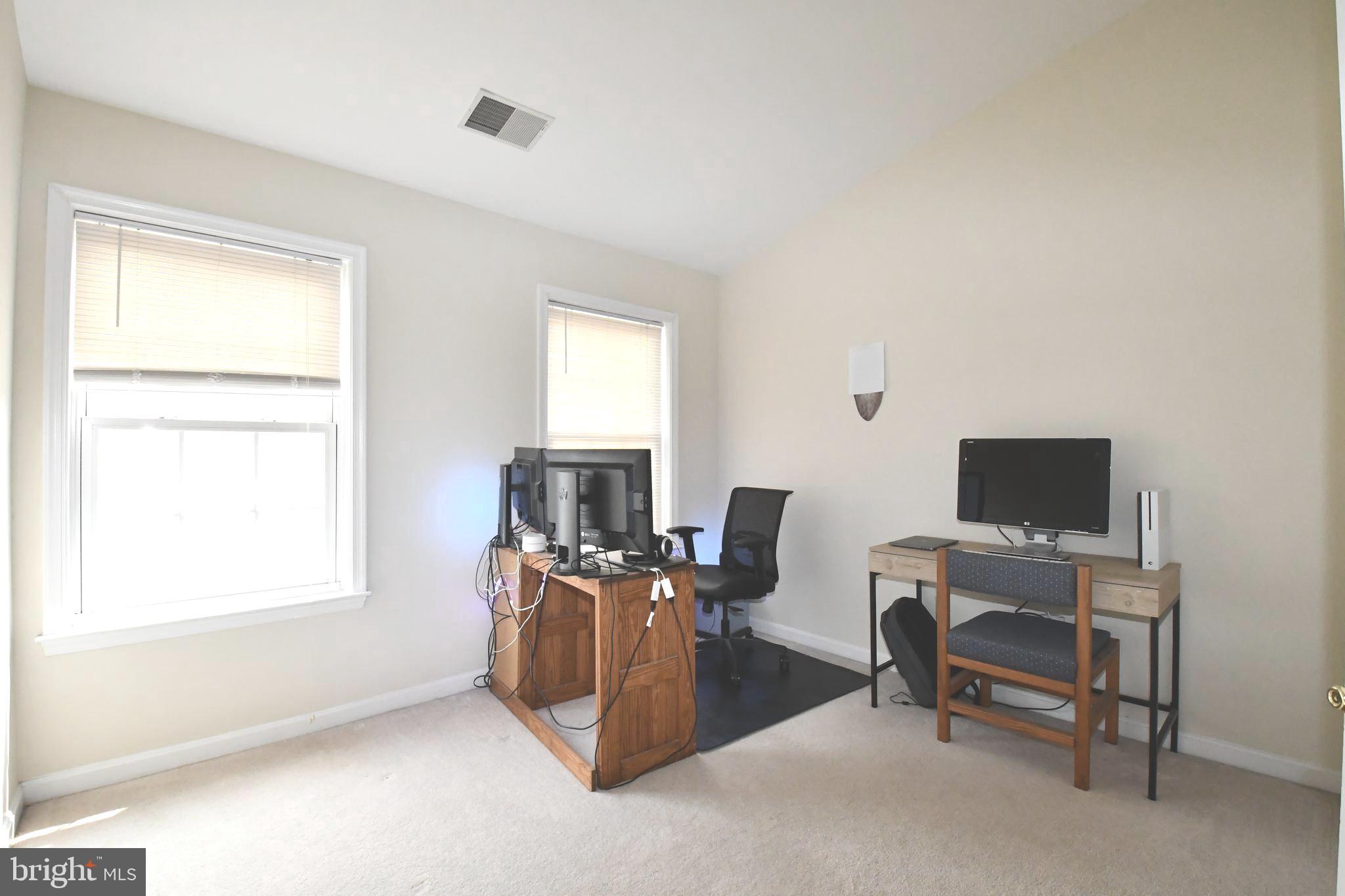 GUNSTON HILL - Residential Lease