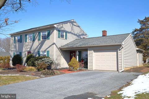 250 JULIA AVENUE STRASBURG PA 17579