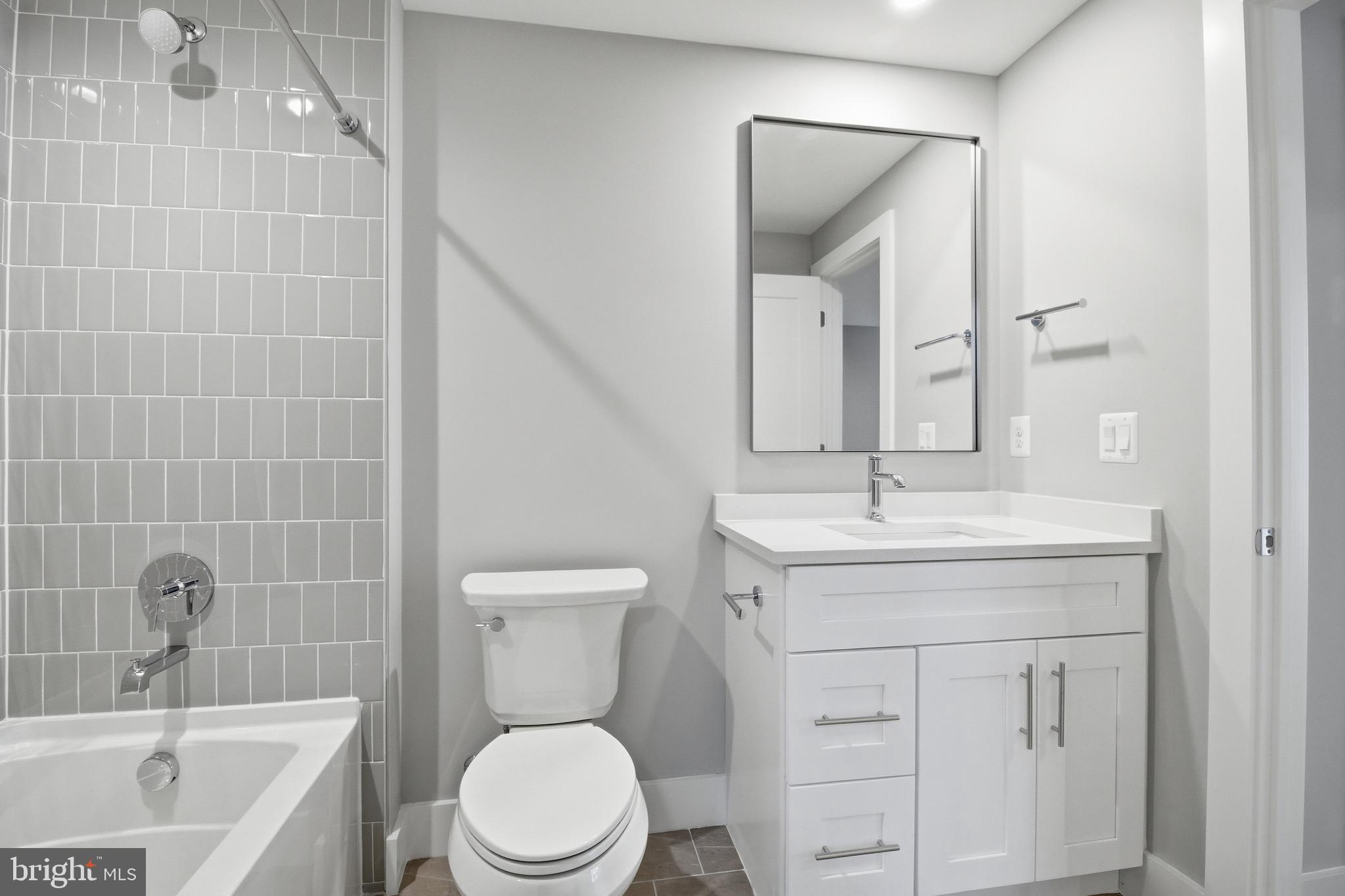 VIENNA WOODS - Residential