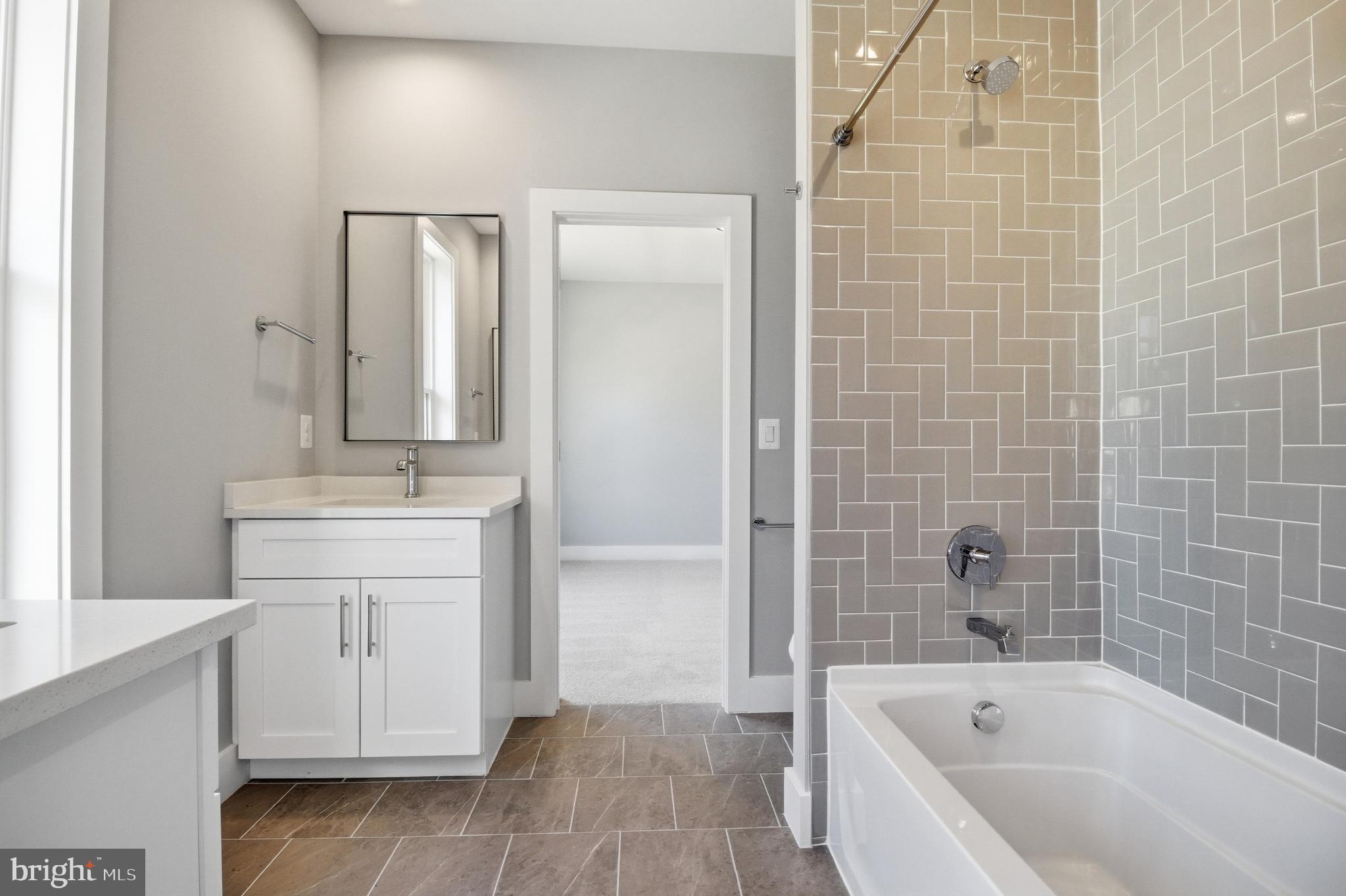 VIENNA WOODS - Residential