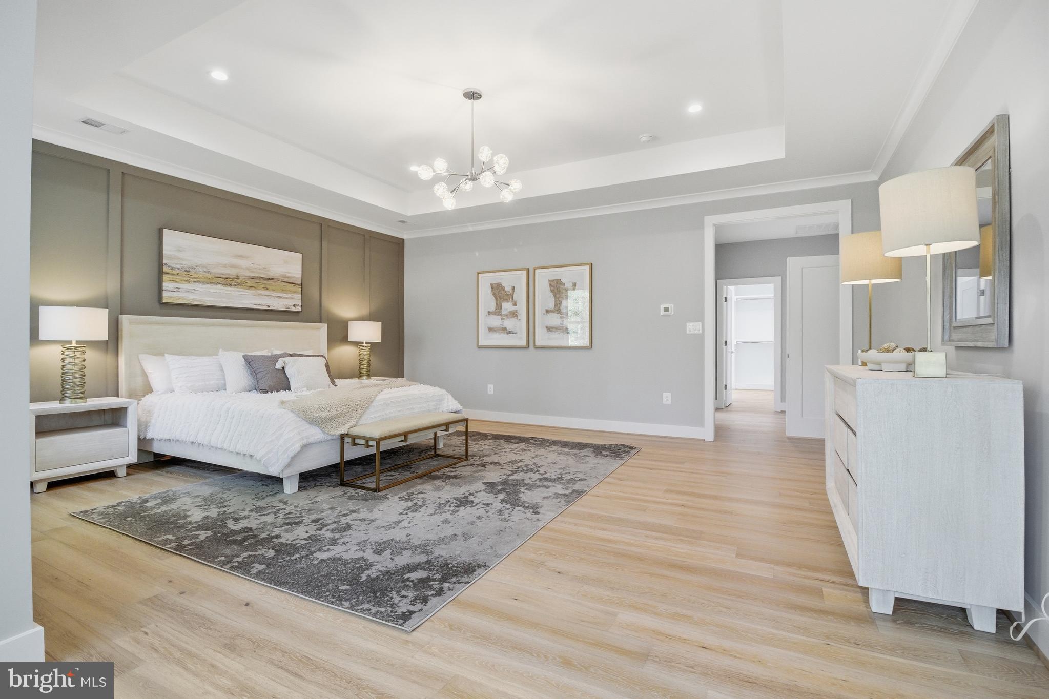 VIENNA WOODS - Residential