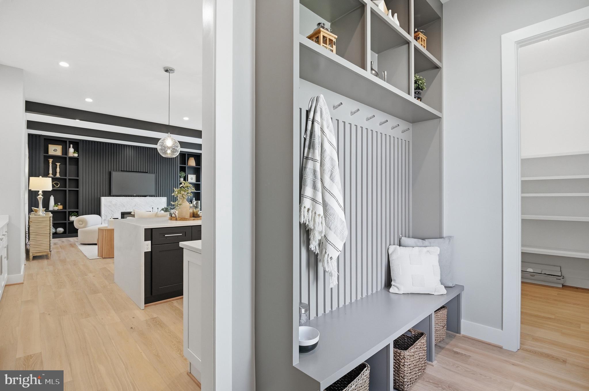 VIENNA WOODS - Residential