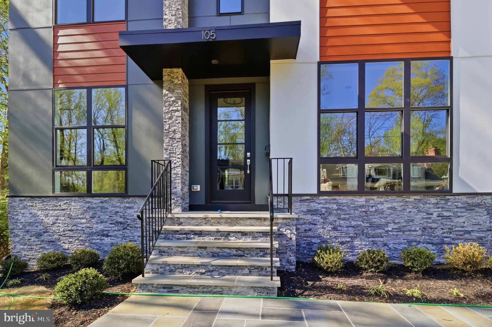 VIENNA WOODS - Residential