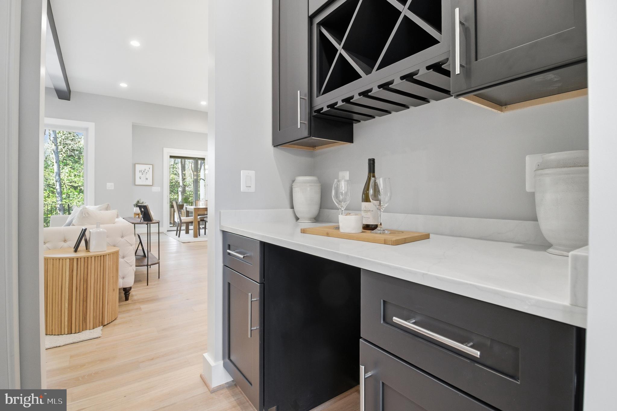 VIENNA WOODS - Residential