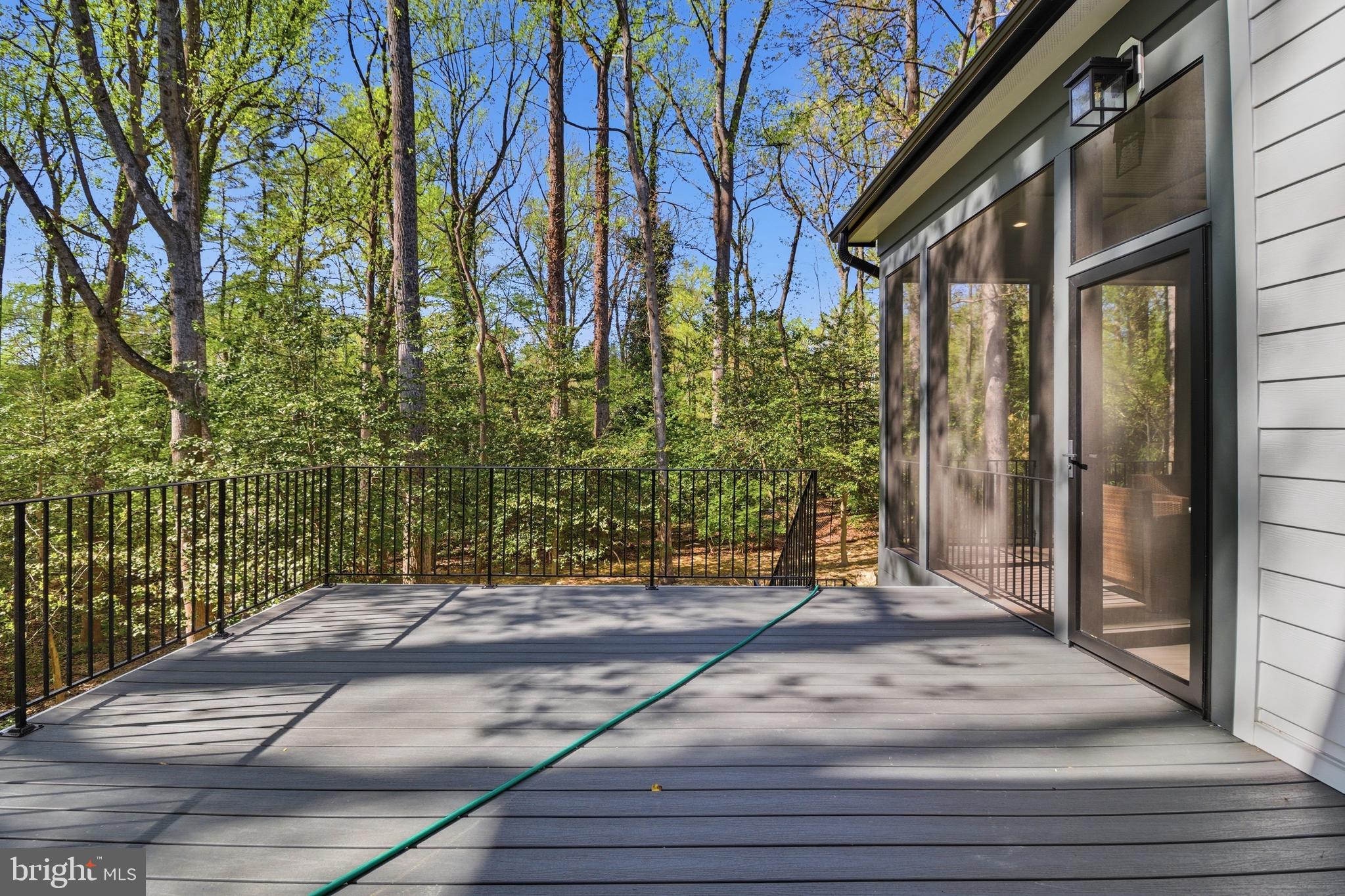 VIENNA WOODS - Residential