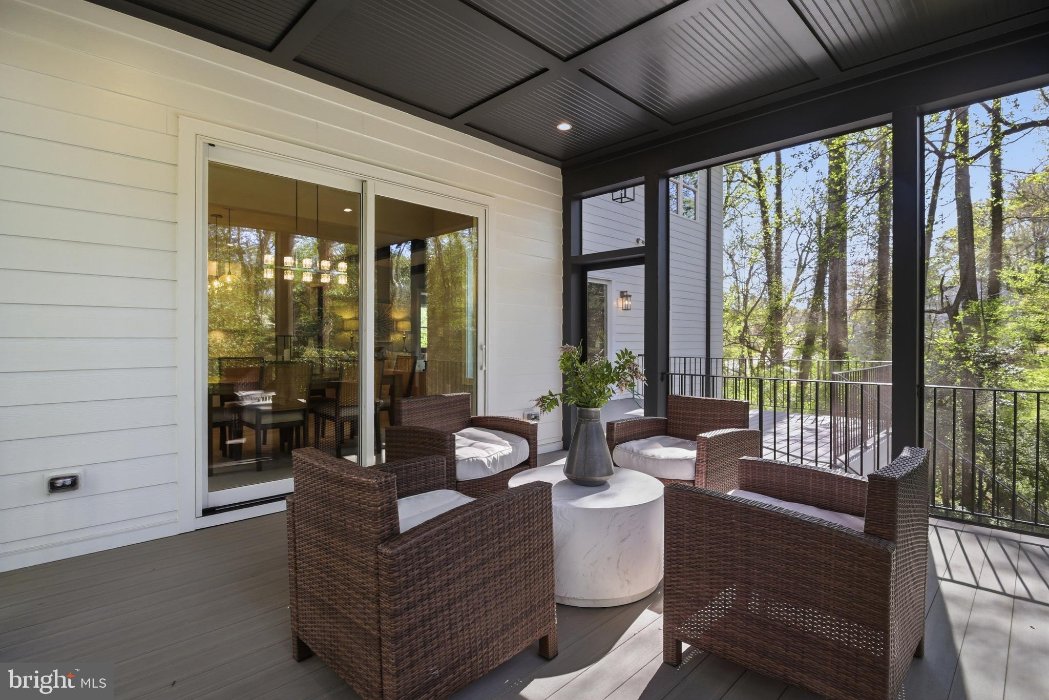 VIENNA WOODS - Residential