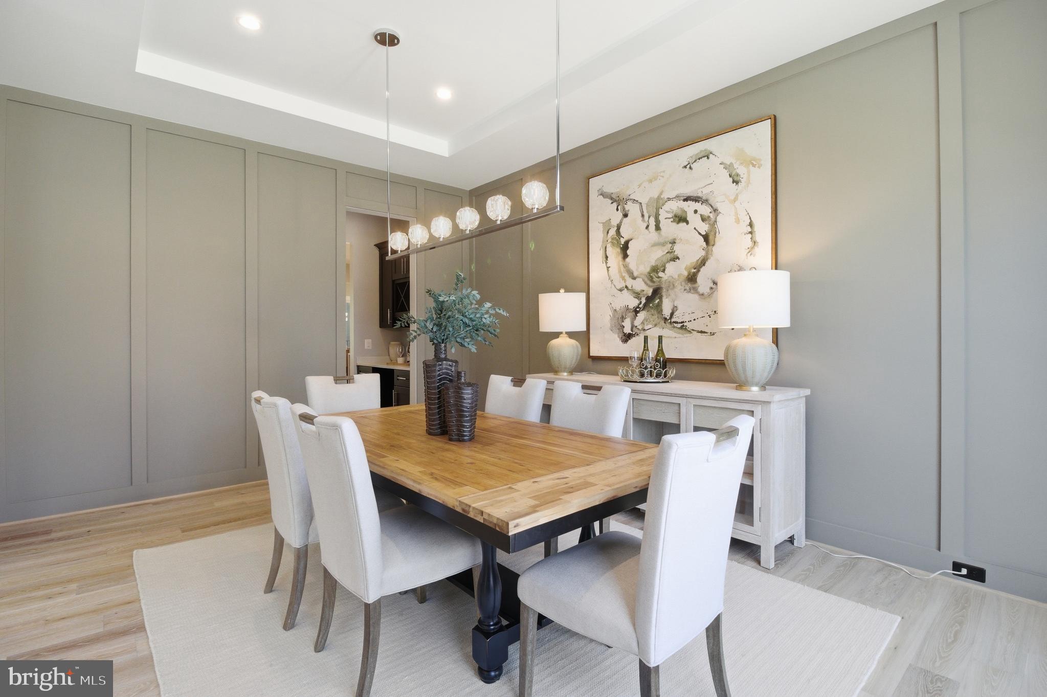 VIENNA WOODS - Residential