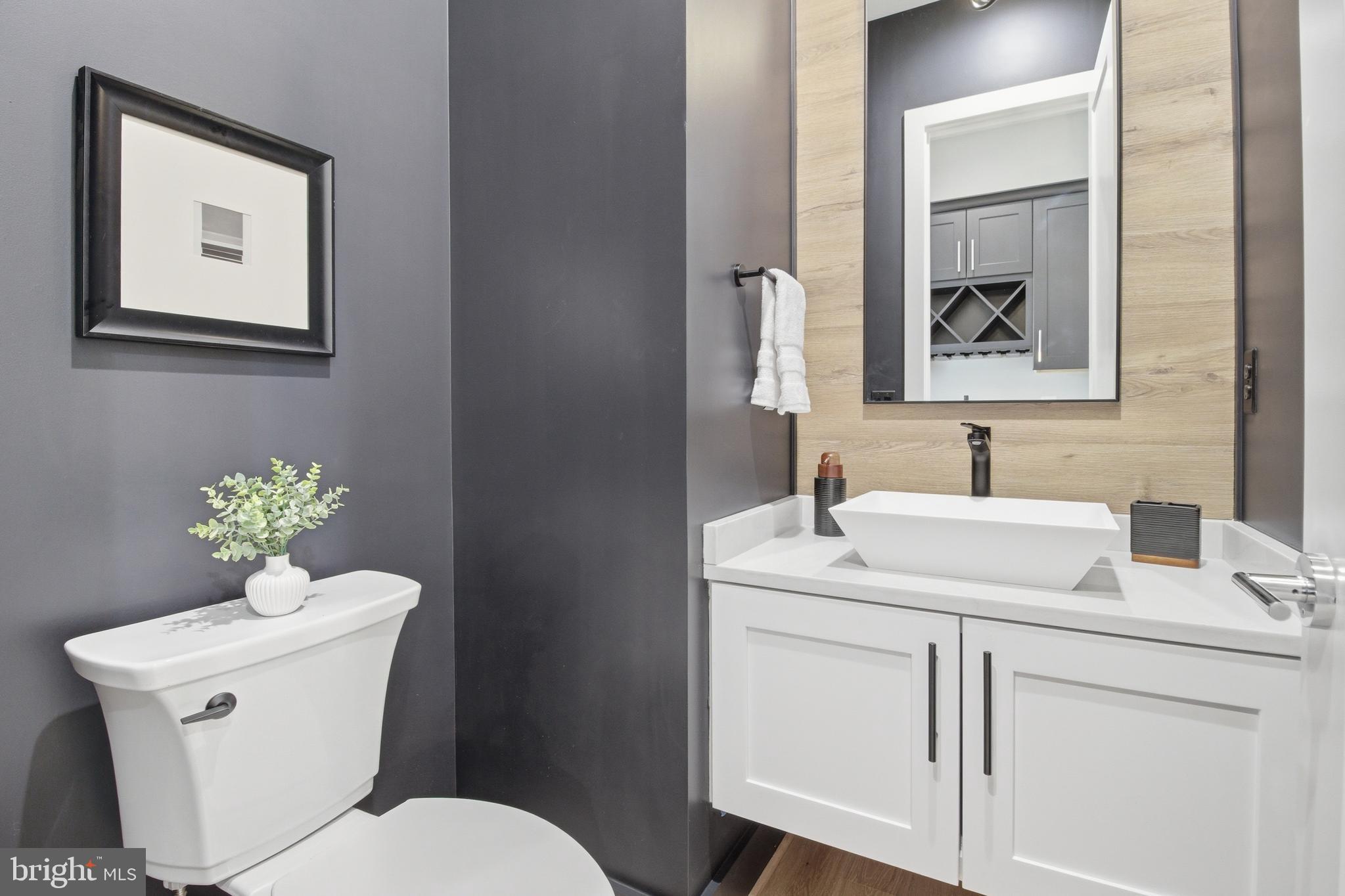 VIENNA WOODS - Residential