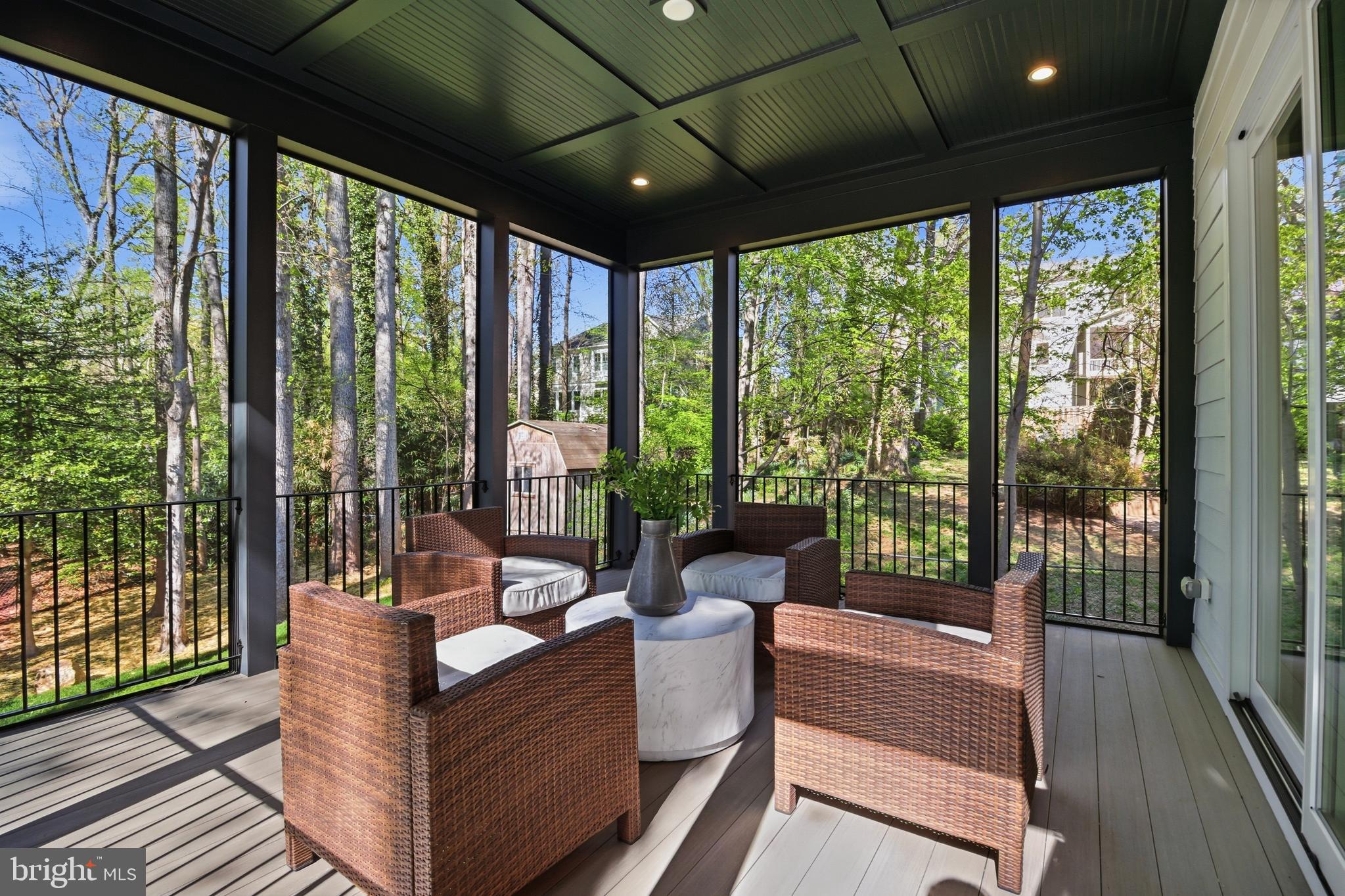 VIENNA WOODS - Residential