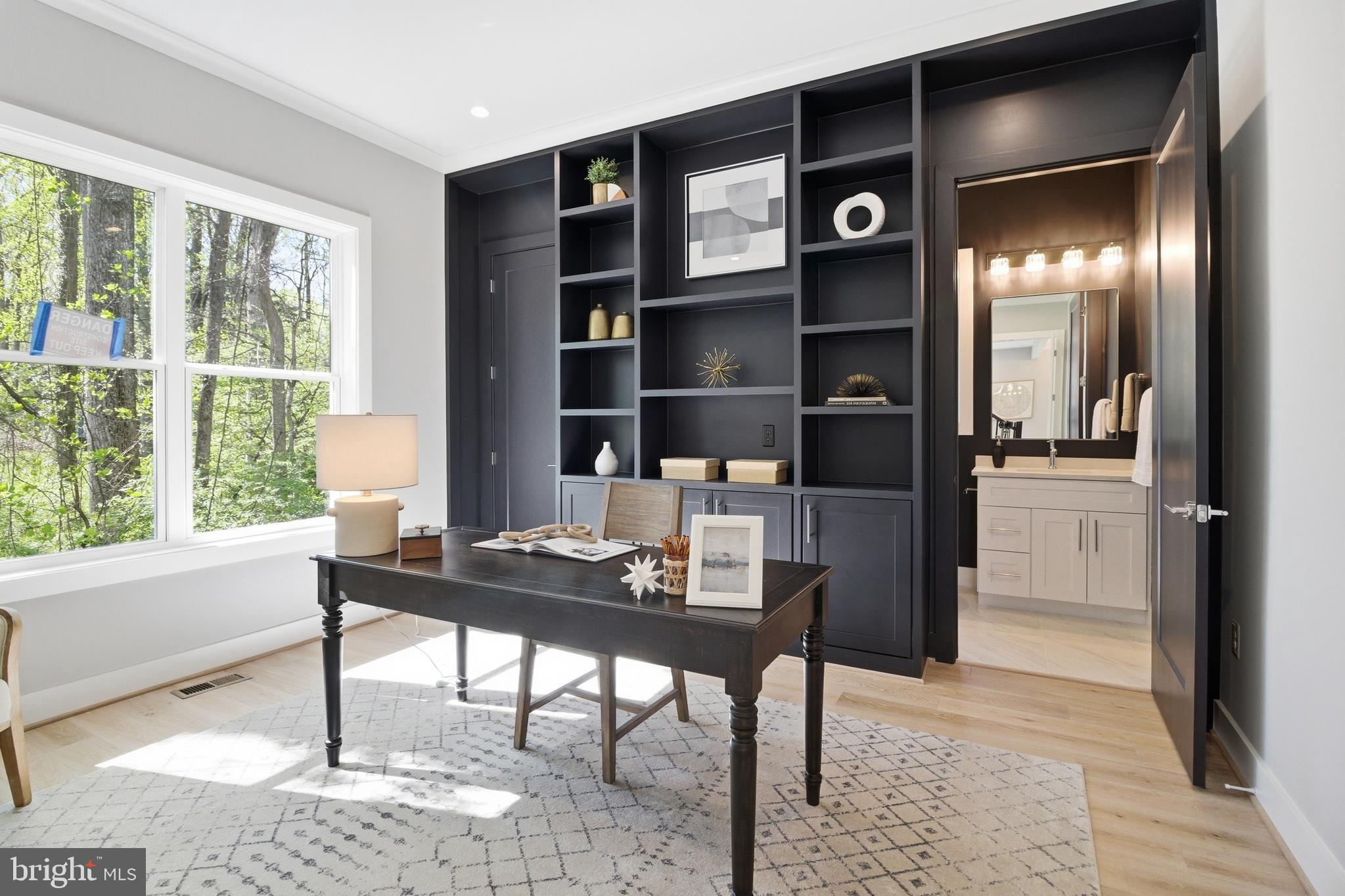 VIENNA WOODS - Residential