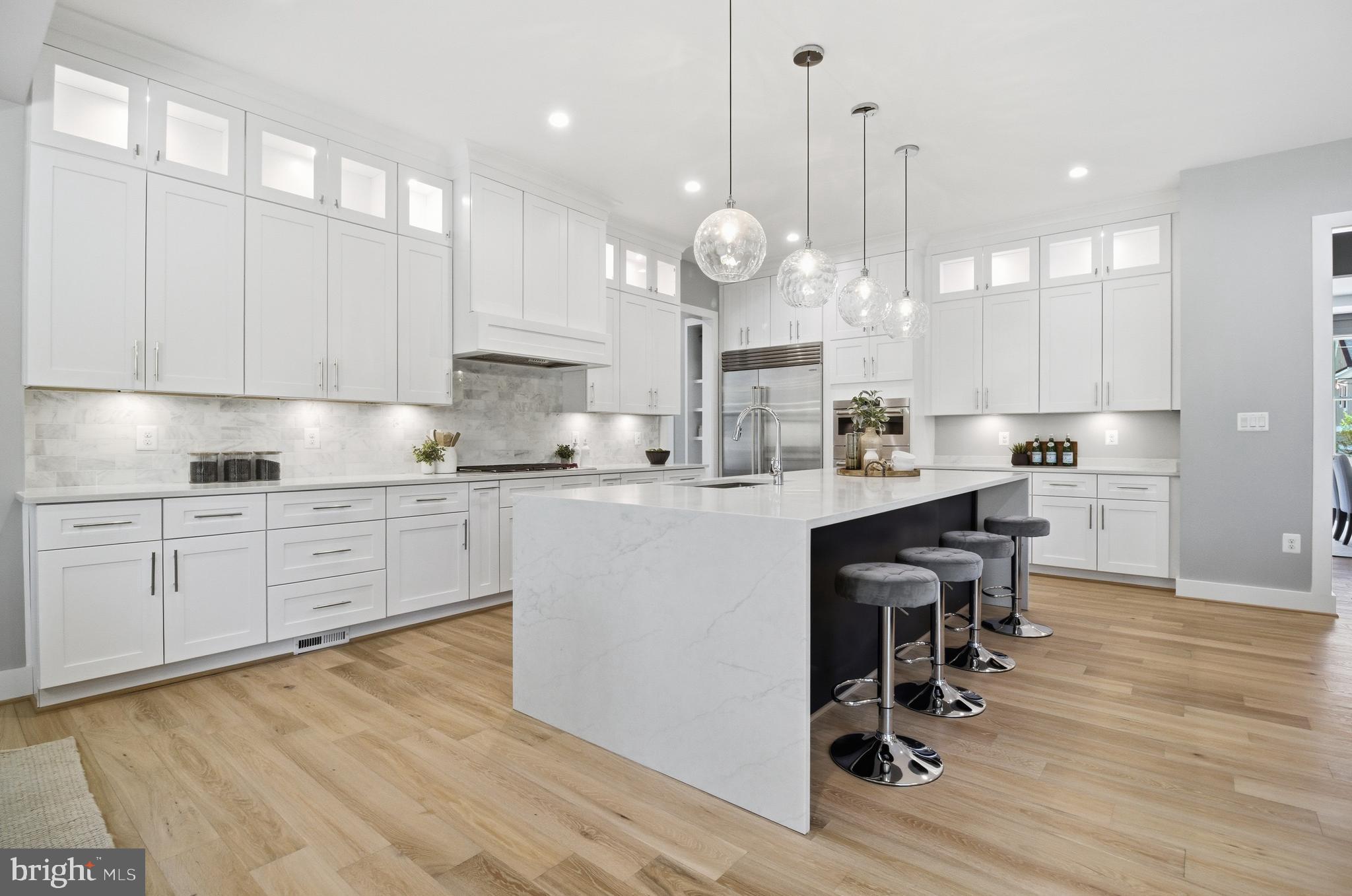 VIENNA WOODS - Residential