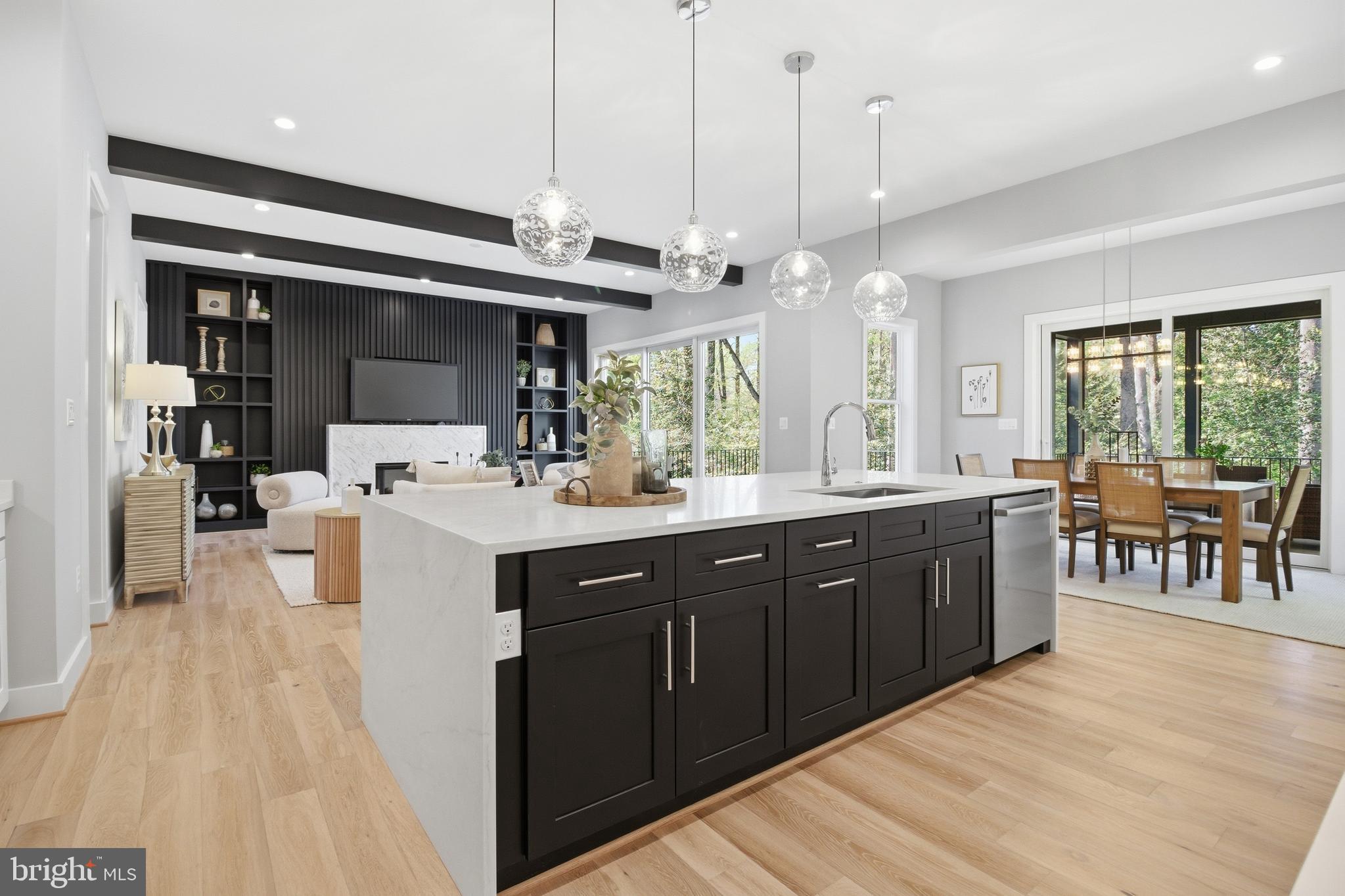 VIENNA WOODS - Residential