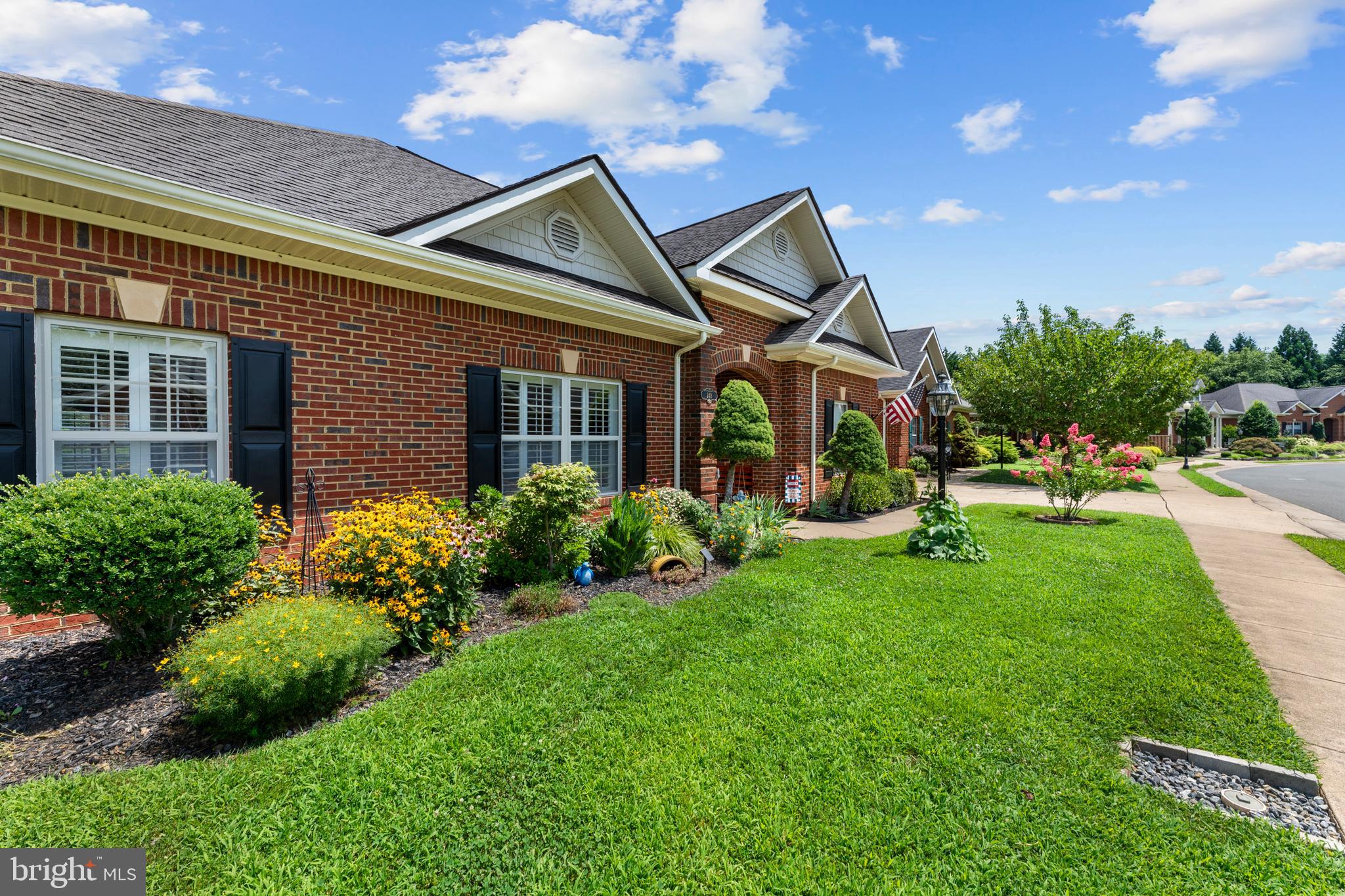 CARRIAGE HOUSE CHASE - Residential