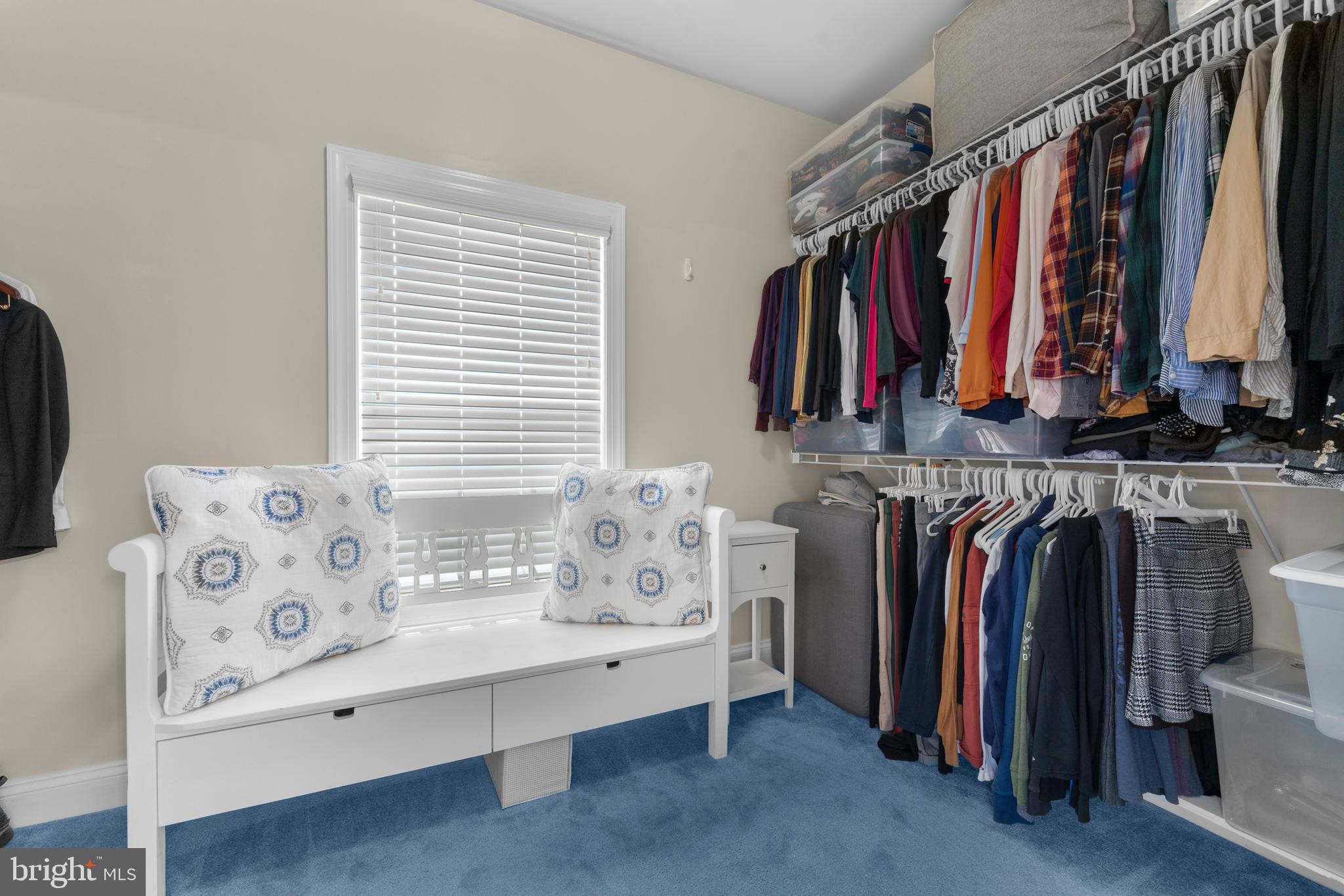 CARRIAGE HOUSE CHASE - Residential