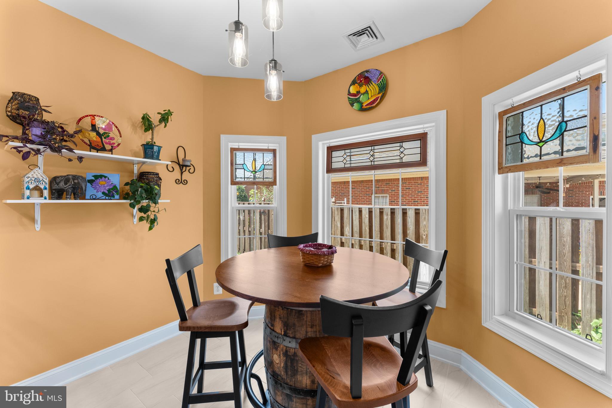 CARRIAGE HOUSE CHASE - Residential