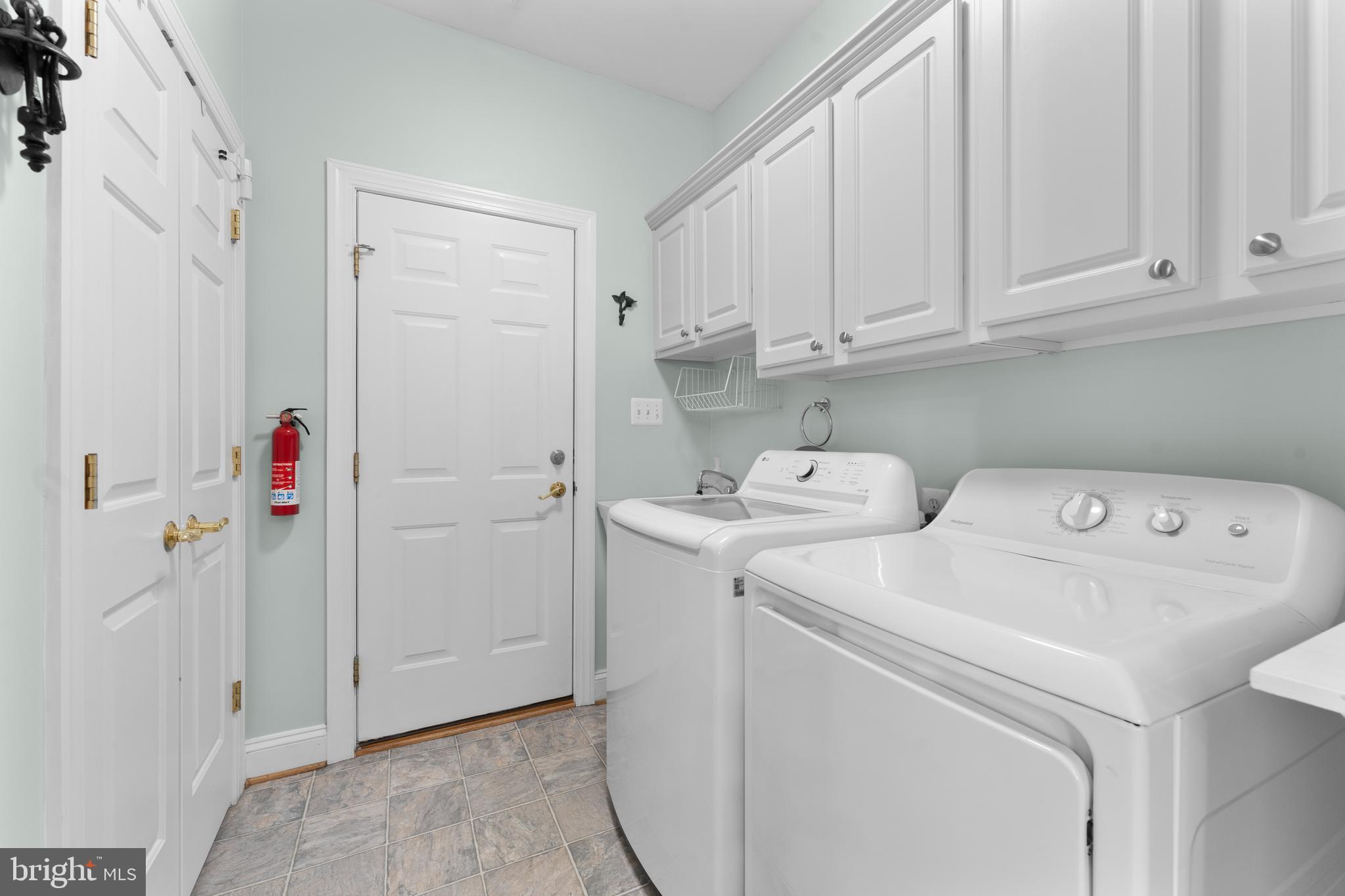 CARRIAGE HOUSE CHASE - Residential